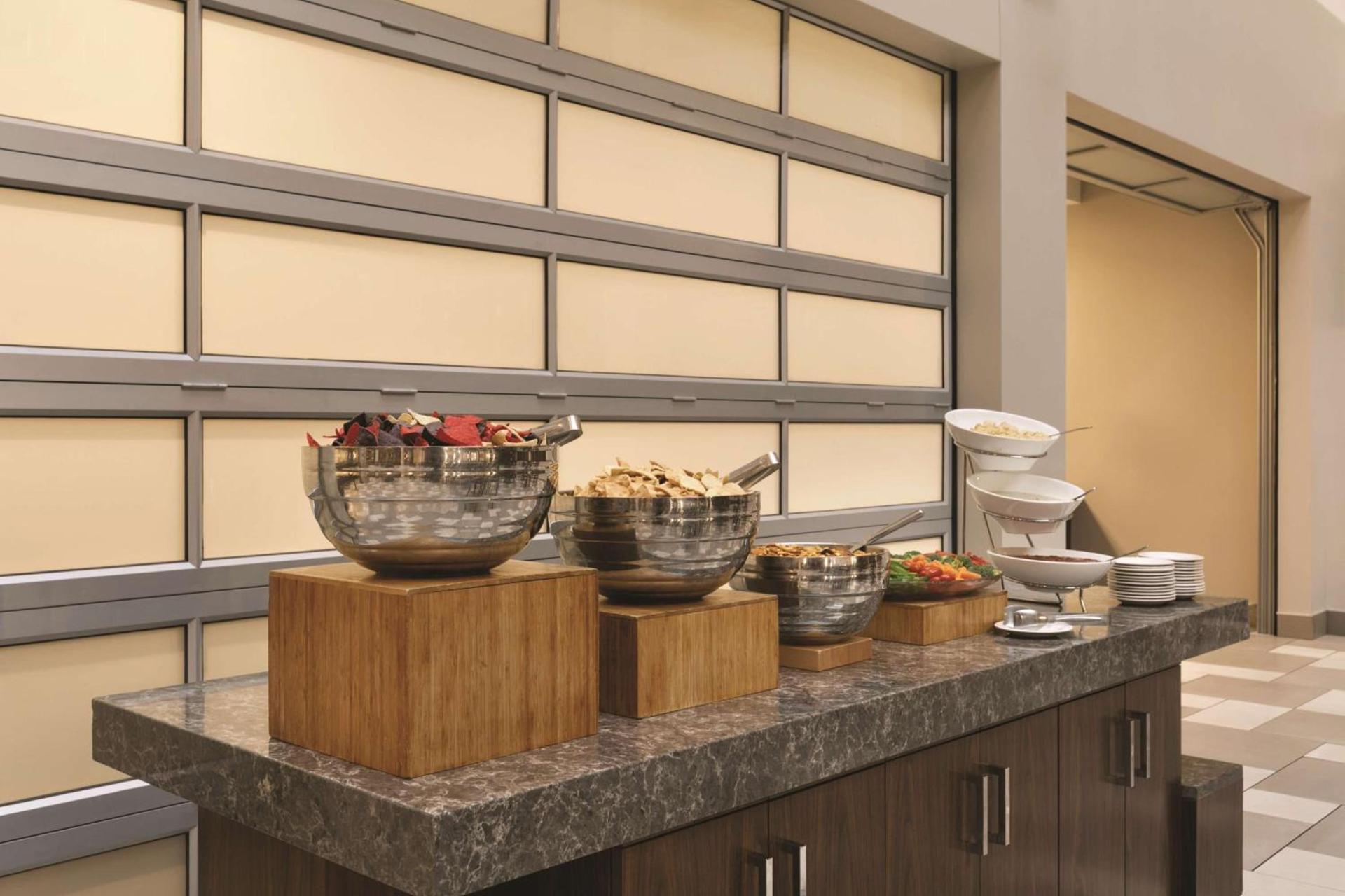 Embassy Suites by Hilton Minneapolis Bloomington Edina photo 15