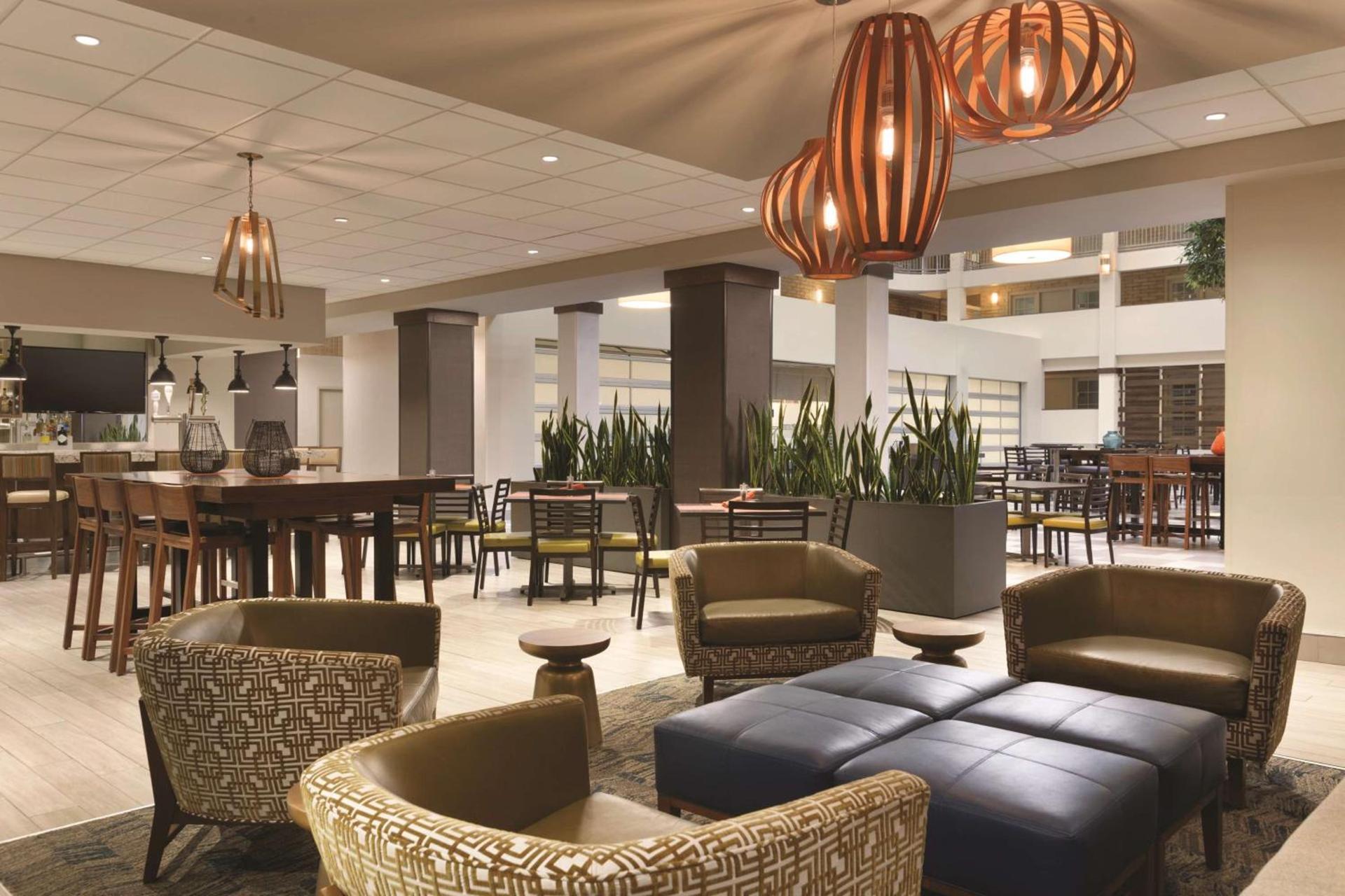 Embassy Suites by Hilton Minneapolis Bloomington Edina photo 18