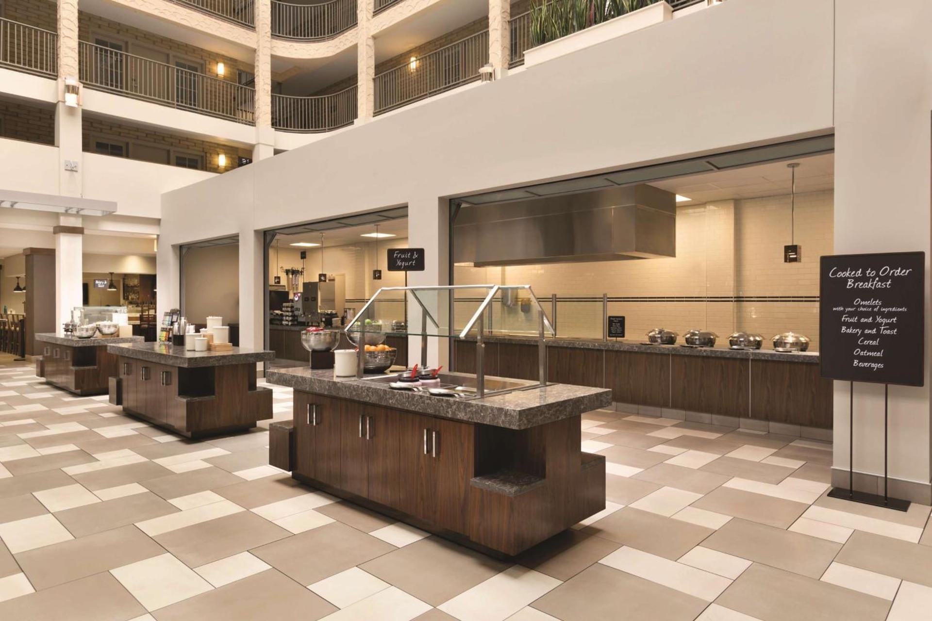 Embassy Suites by Hilton Minneapolis Bloomington Edina photo 21