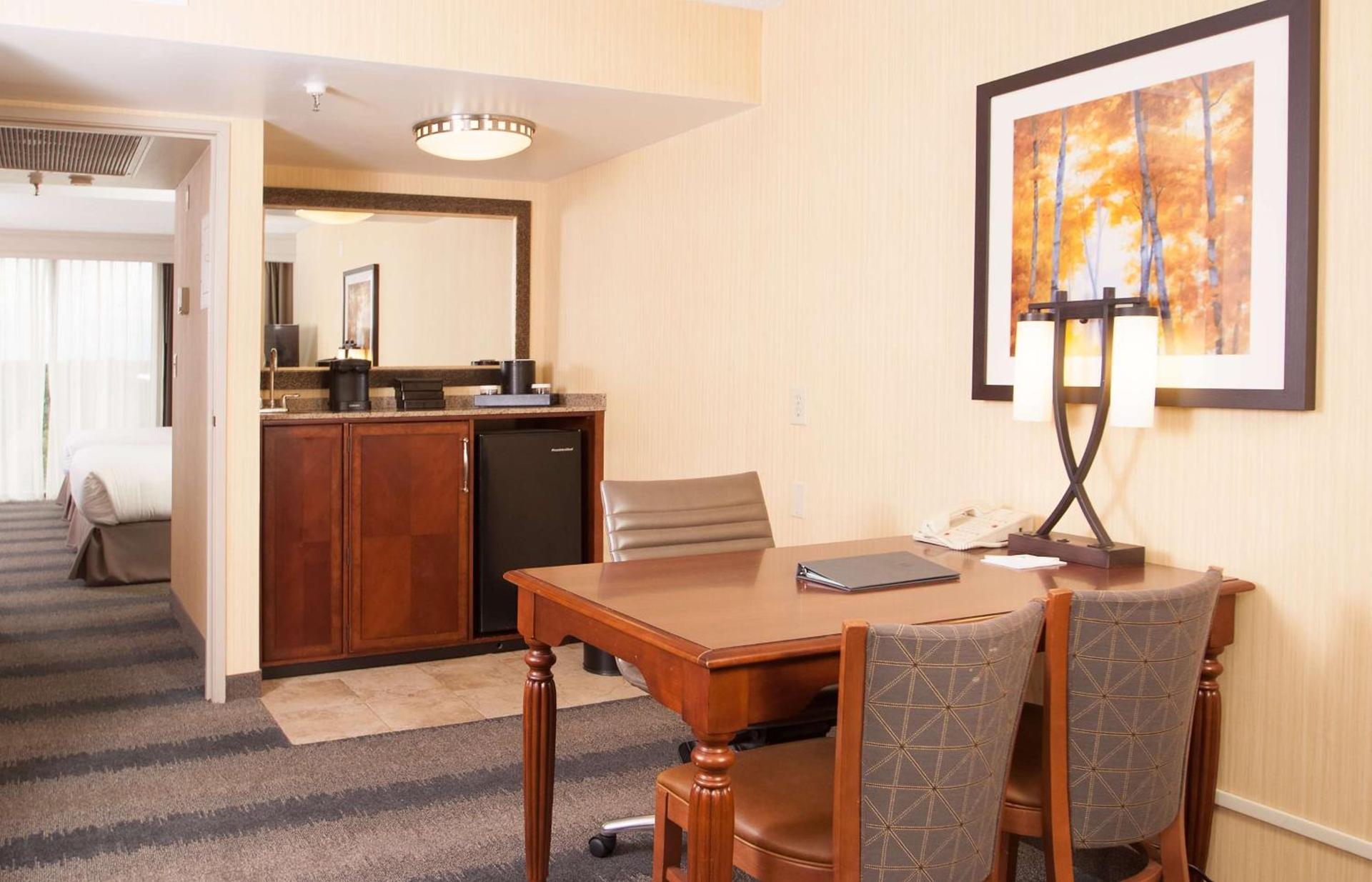Embassy Suites by Hilton Minneapolis Bloomington Edina photo 26