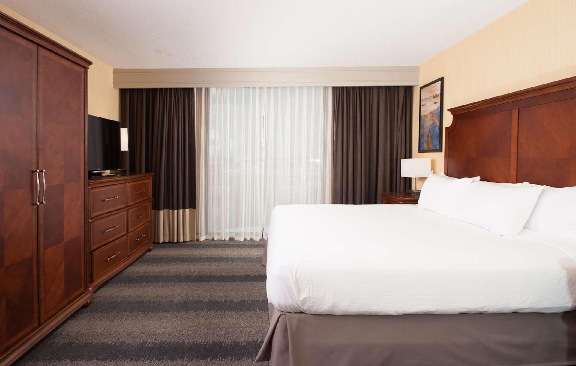 Embassy Suites by Hilton Minneapolis Bloomington Edina photo 27