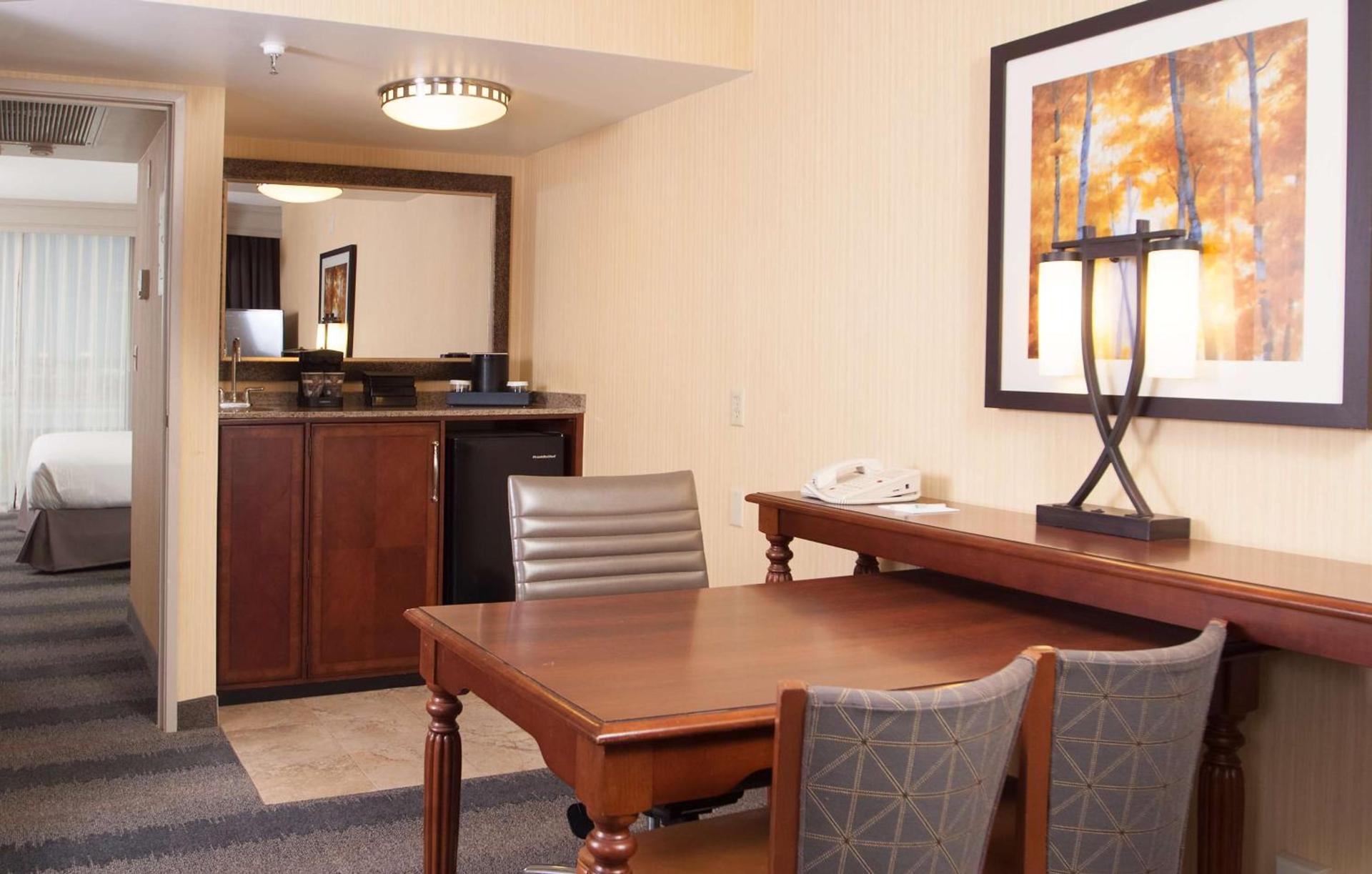 Embassy Suites by Hilton Minneapolis Bloomington Edina photo 30