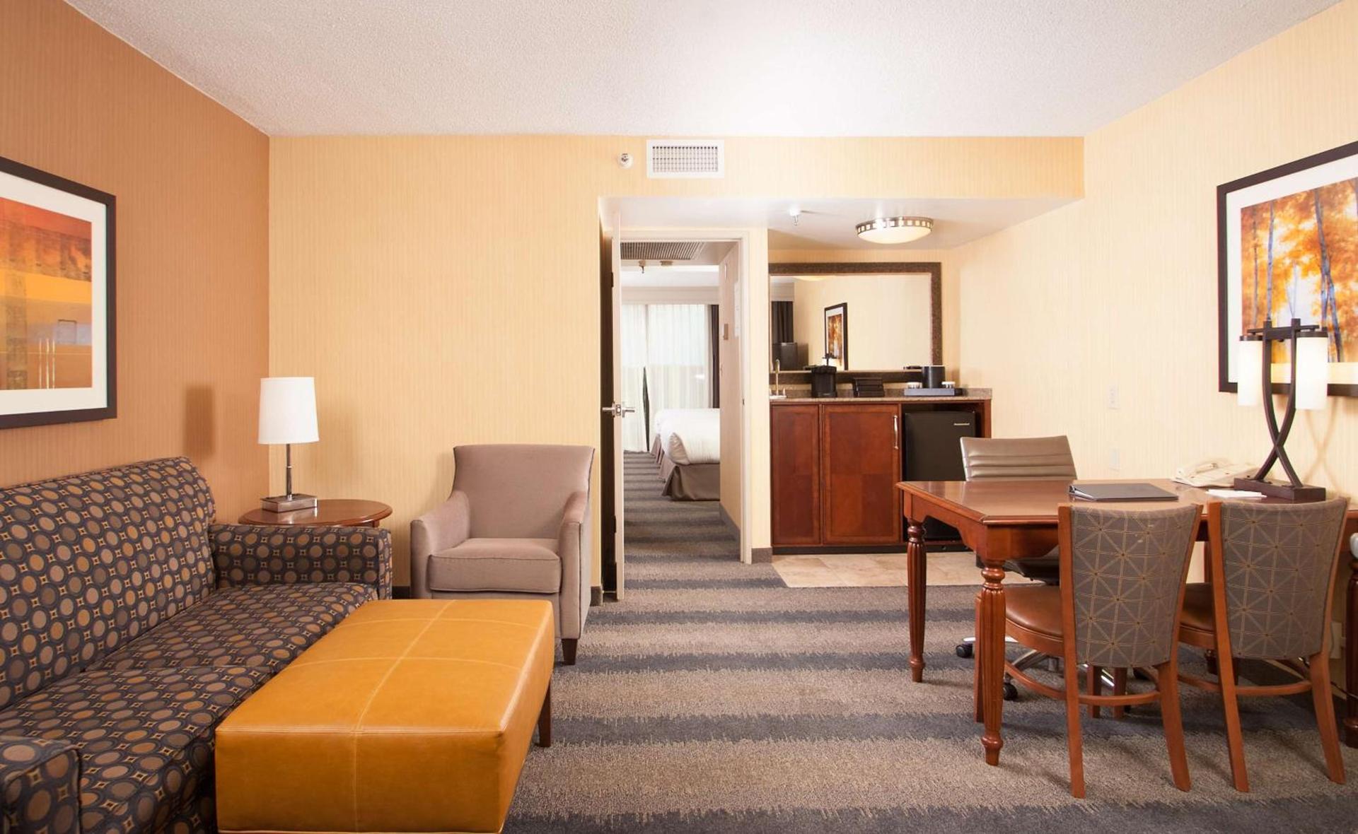 Embassy Suites by Hilton Minneapolis Bloomington Edina photo 40