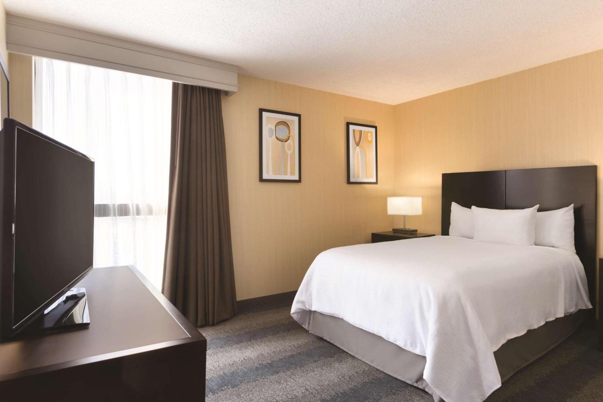Embassy Suites by Hilton Minneapolis Bloomington Edina photo 51