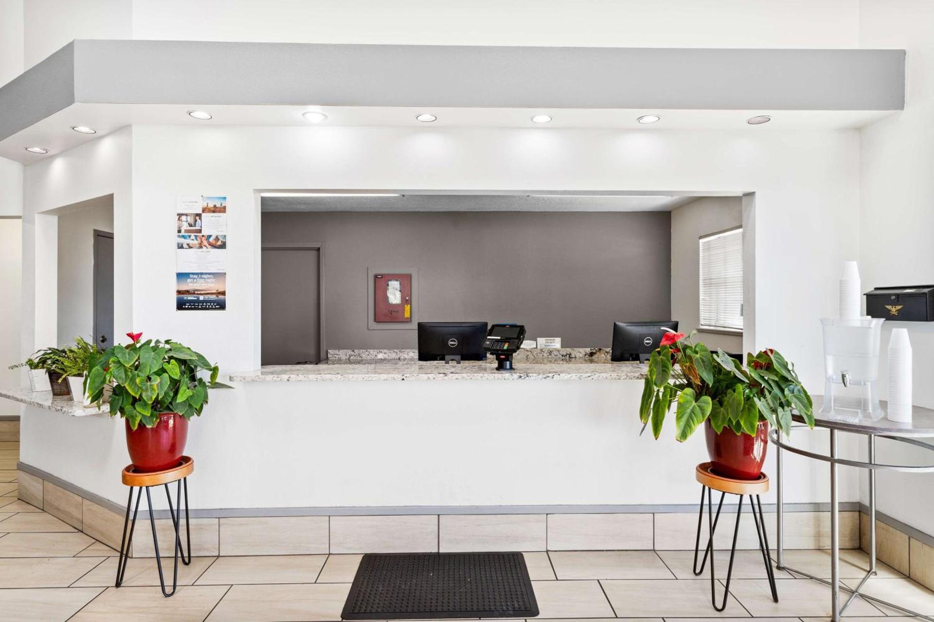 SureStay Hotel by Best Western Albuquerque Midtown photo 3