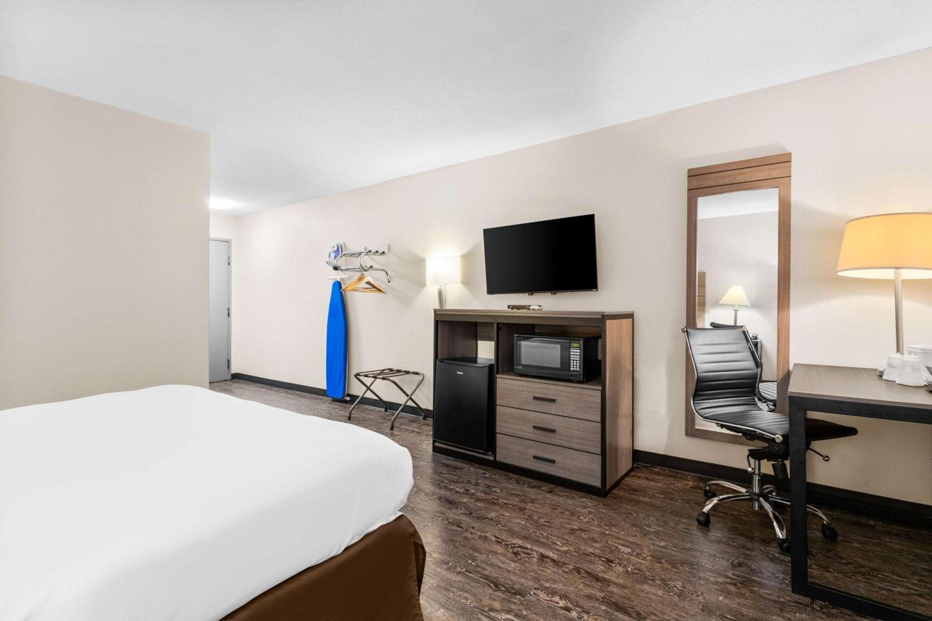 SureStay Hotel by Best Western Albuquerque Midtown photo 12