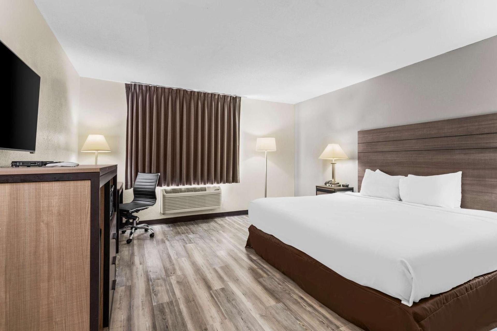 SureStay Hotel by Best Western Albuquerque Midtown photo 13