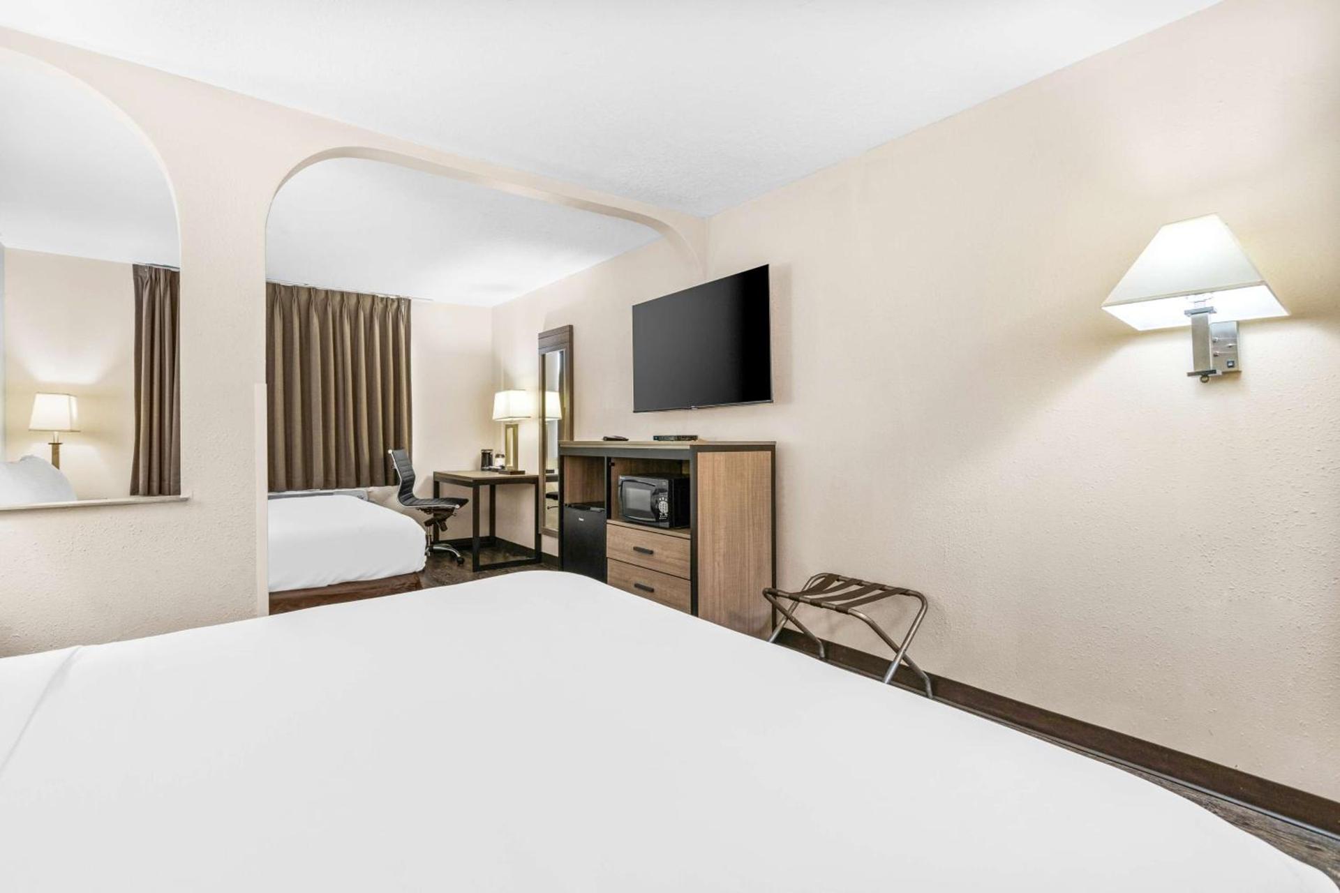 SureStay Hotel by Best Western Albuquerque Midtown photo 17