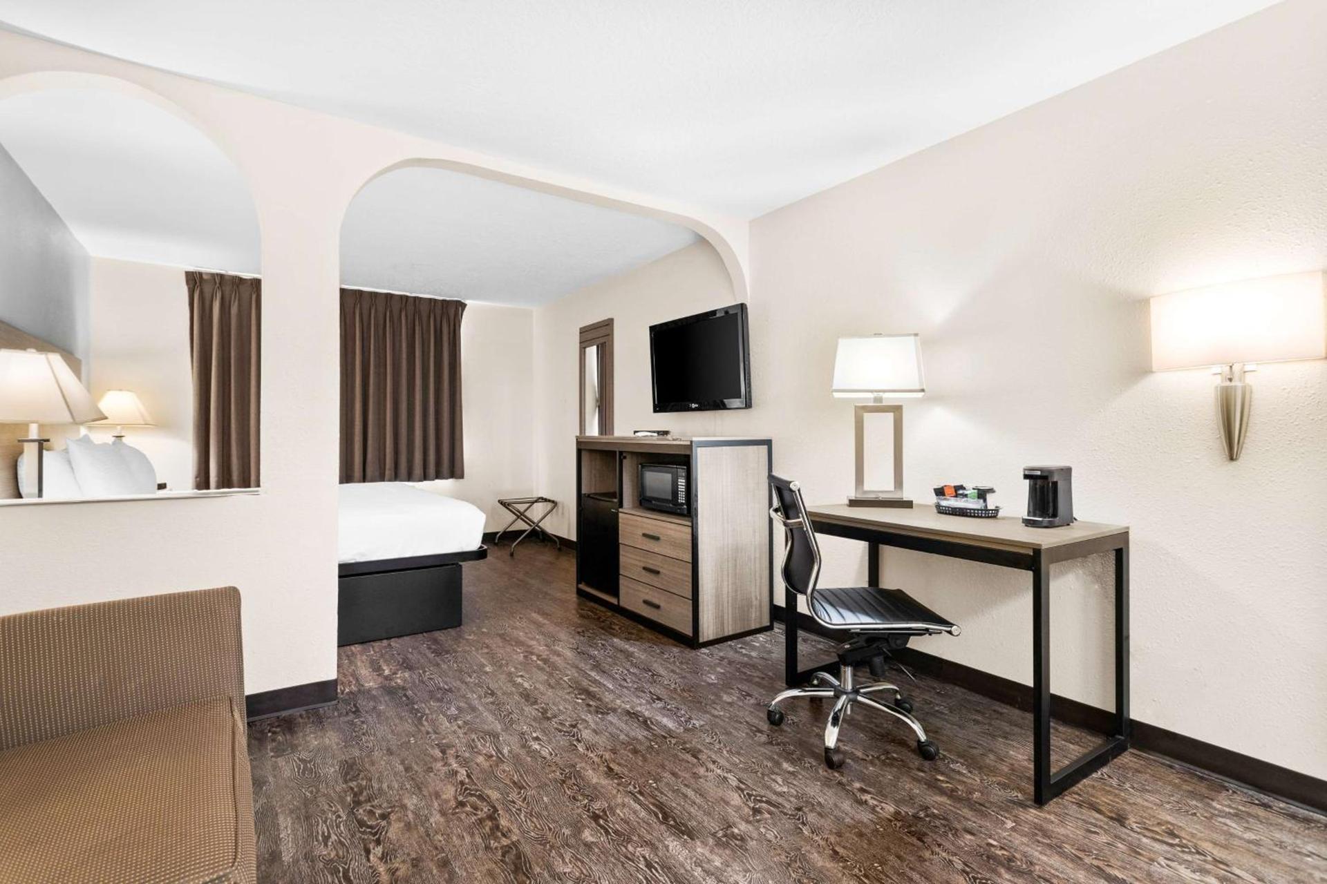 SureStay Hotel by Best Western Albuquerque Midtown photo 26