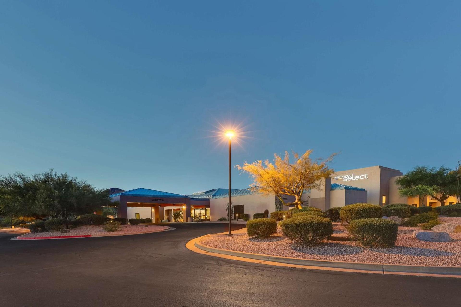 Sonesta Select Scottsdale at Mayo Clinic Campus photo 2