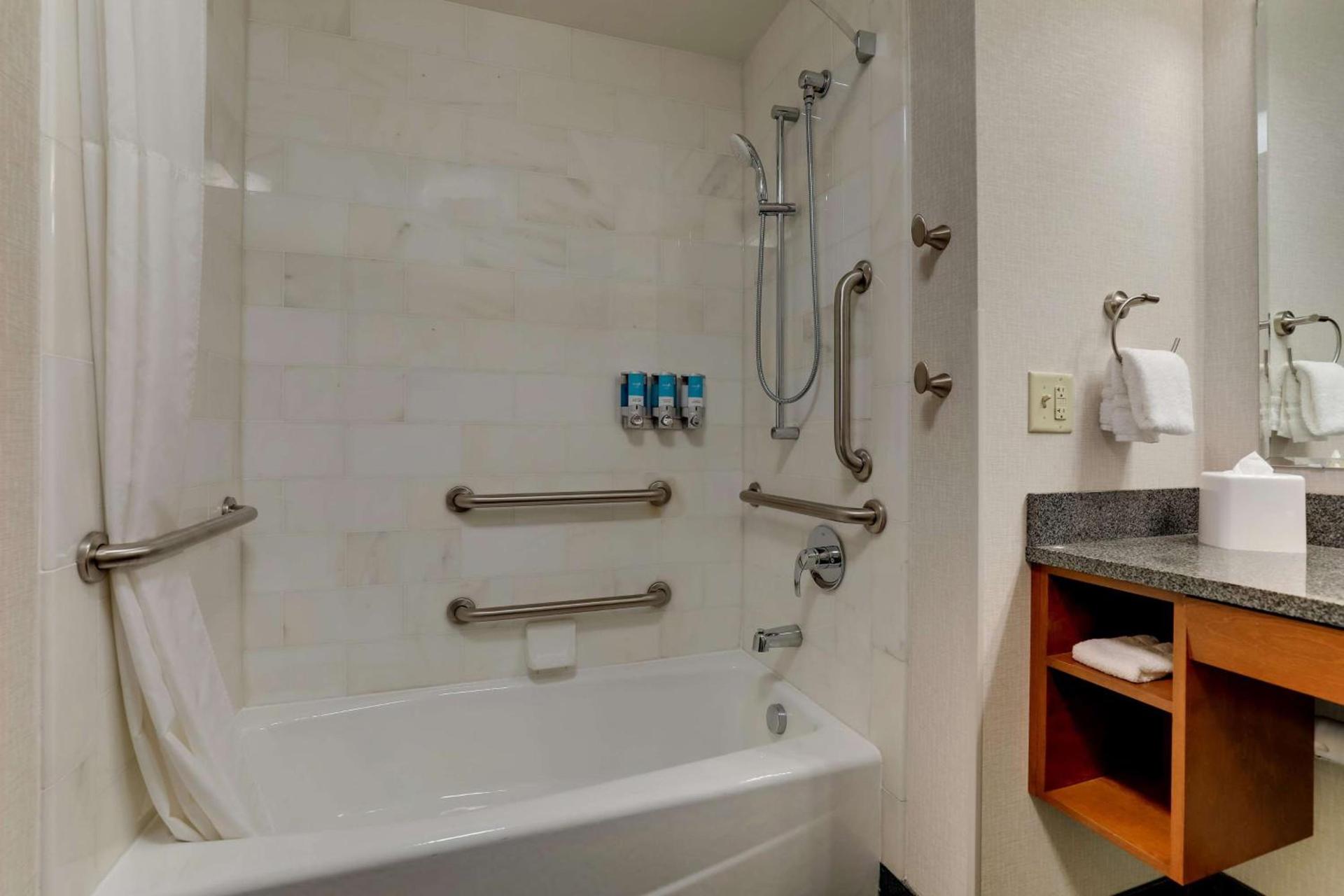 Drury Plaza Hotel College Station photo 31