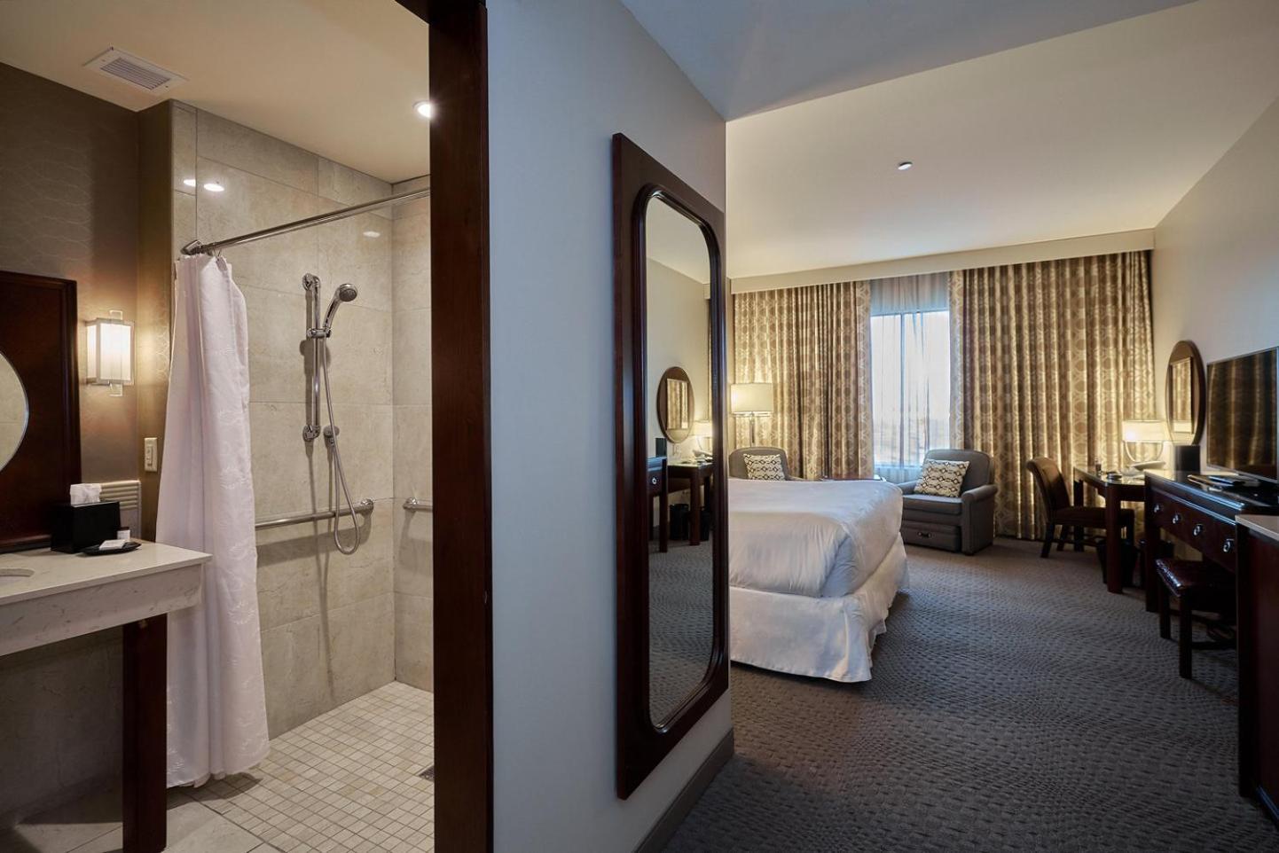 Sheraton Mesa Hotel at Wrigleyville West photo 18