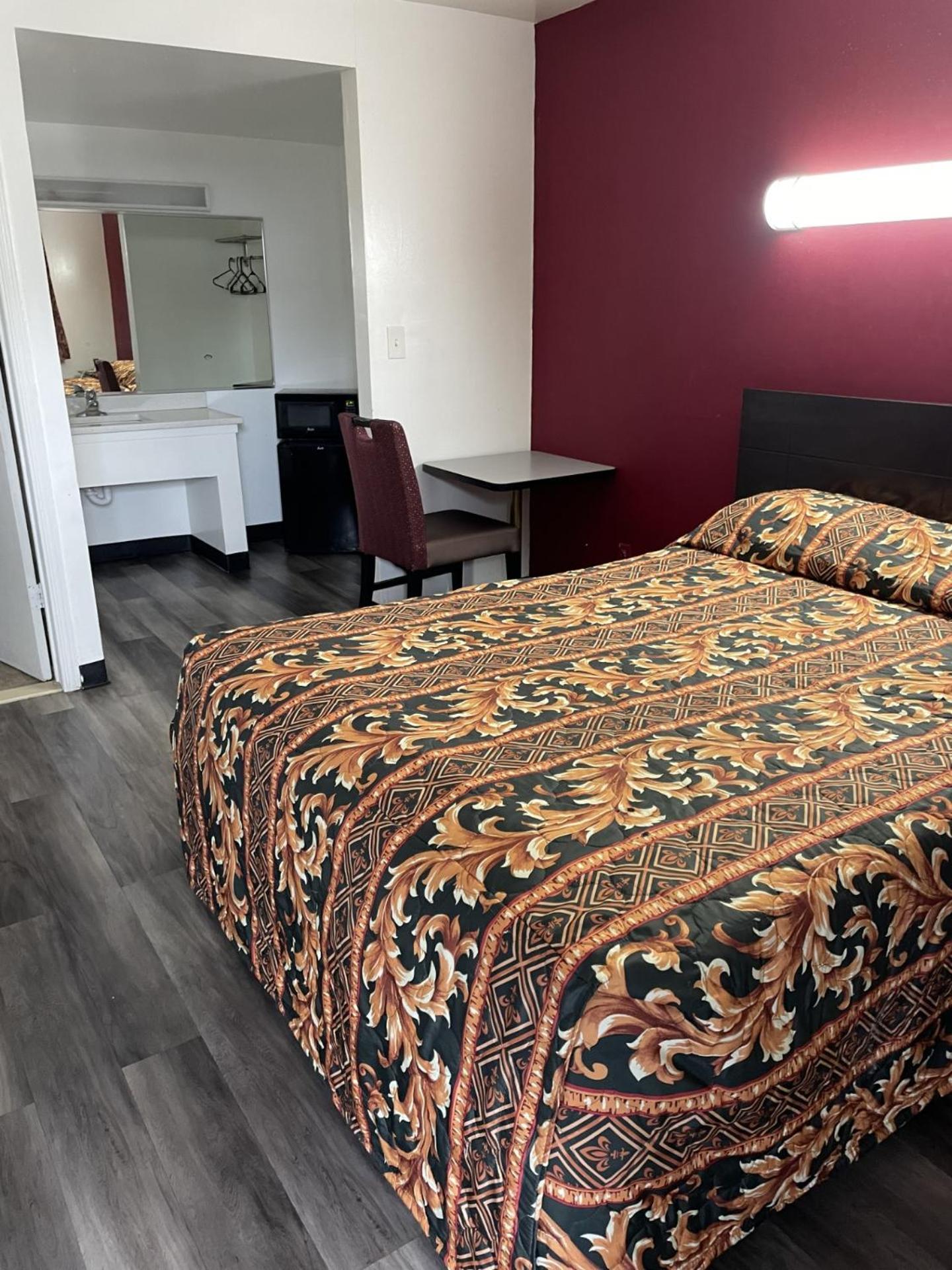 Budget Inn - Elizabeth, NJ photo 6