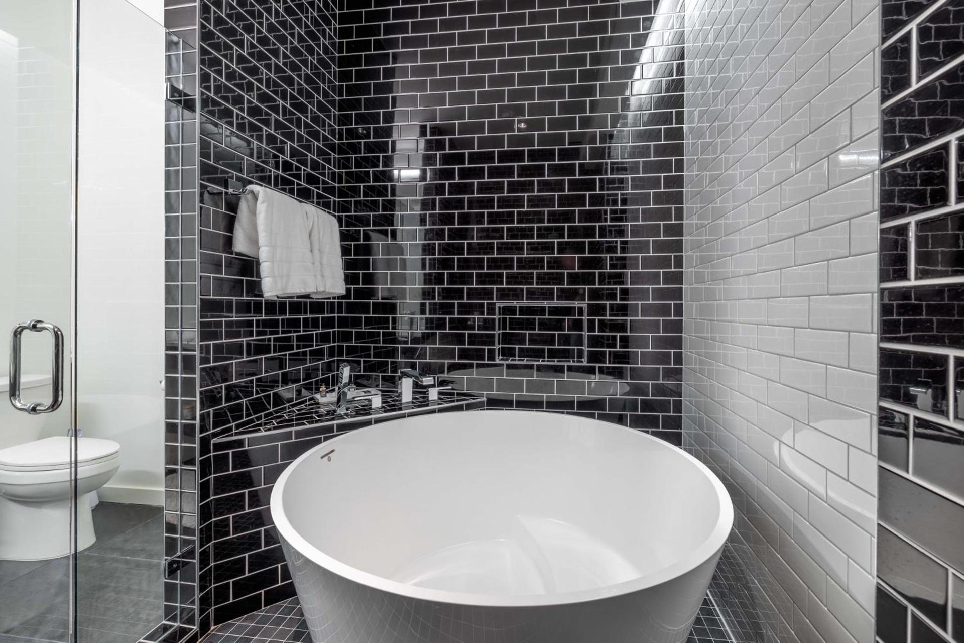 121 Hotel by AvantStay photo 55