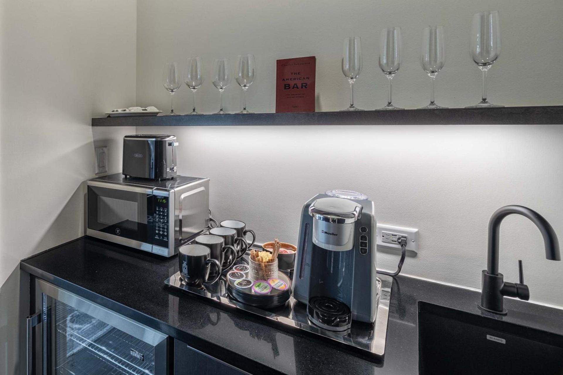 121 Hotel by AvantStay photo 70