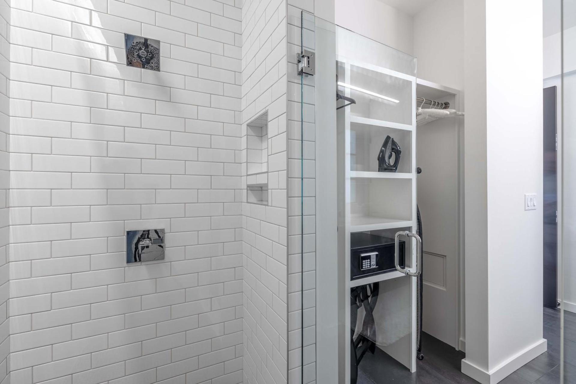 121 Hotel by AvantStay photo 90