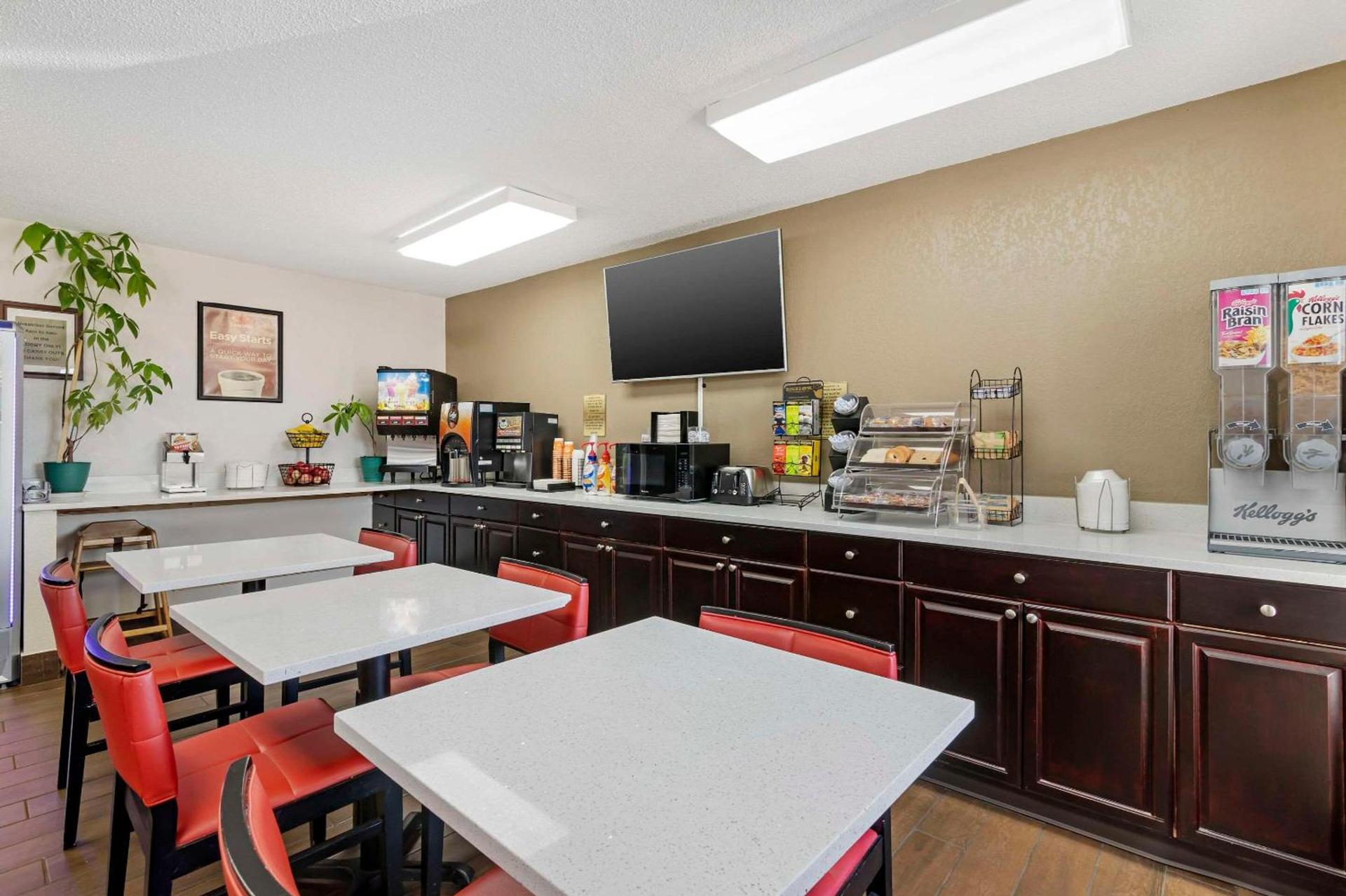 Econo Lodge Augusta, Downtown photo 8