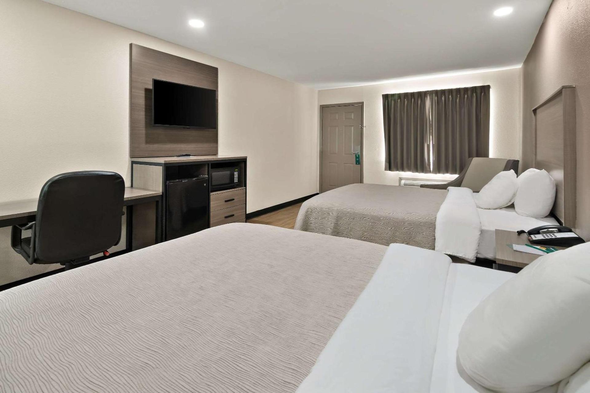 Quality Inn & Suites Weatherford photo 31