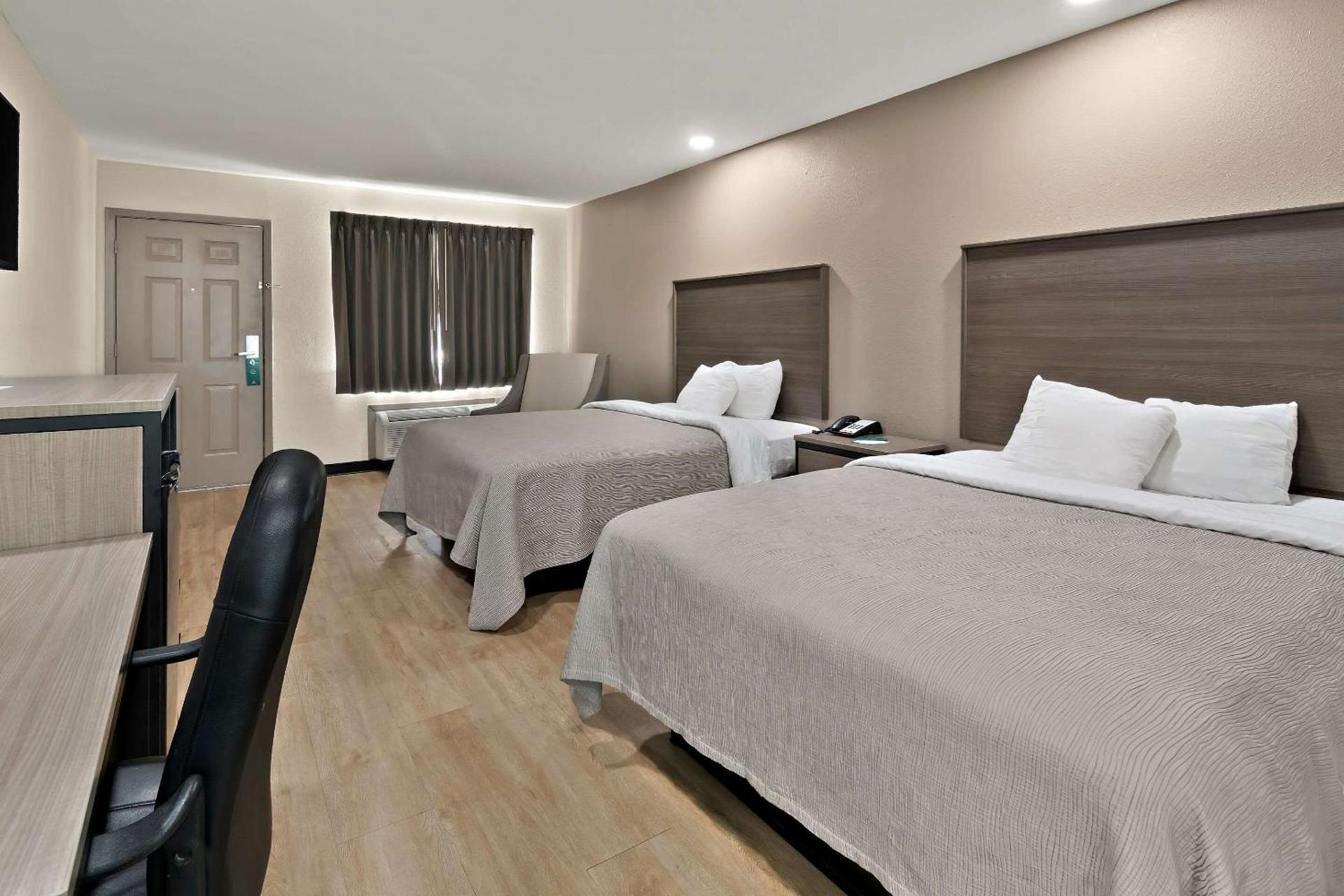 Quality Inn & Suites Weatherford photo 33