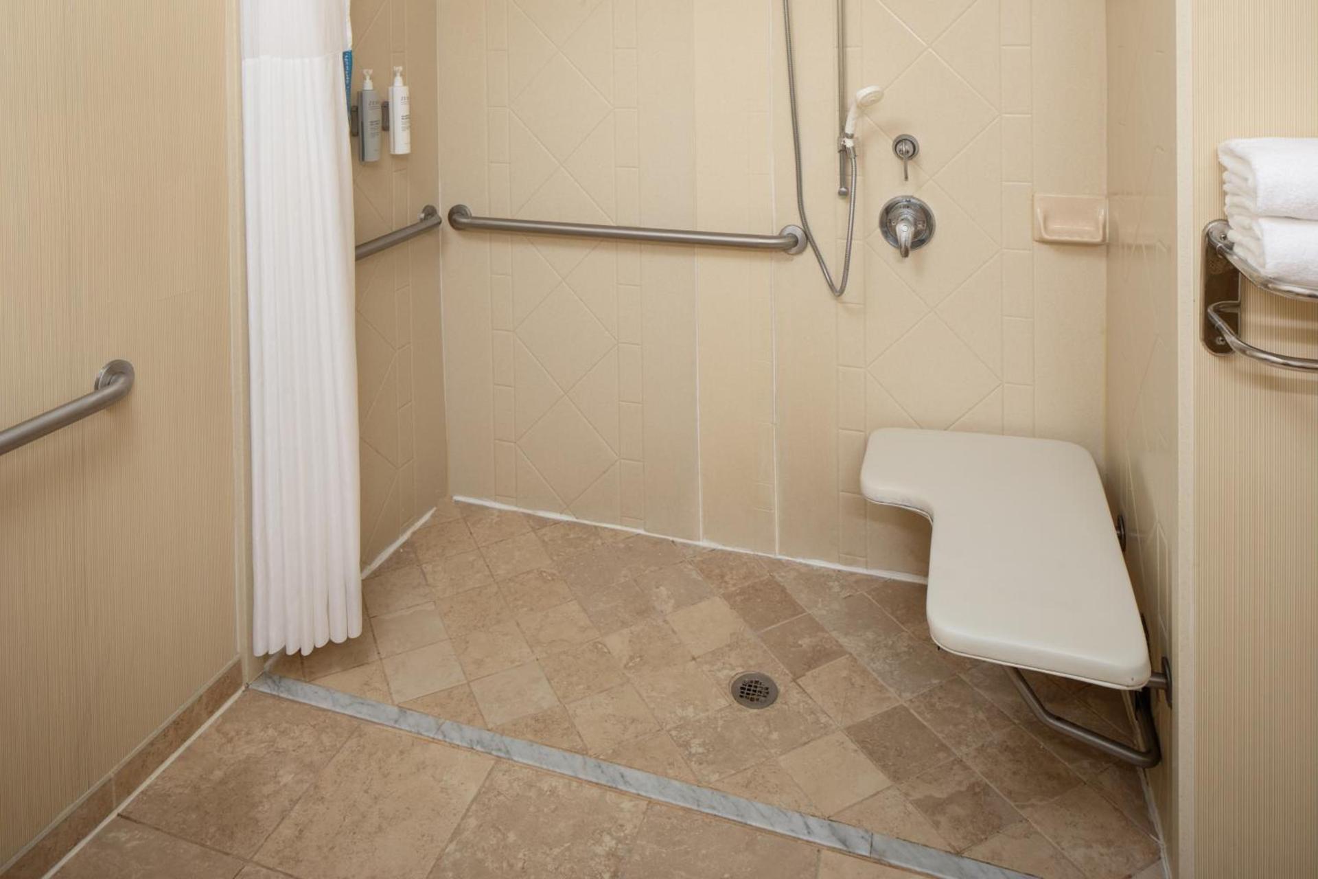 Hampton Inn & Suites Mystic photo 27