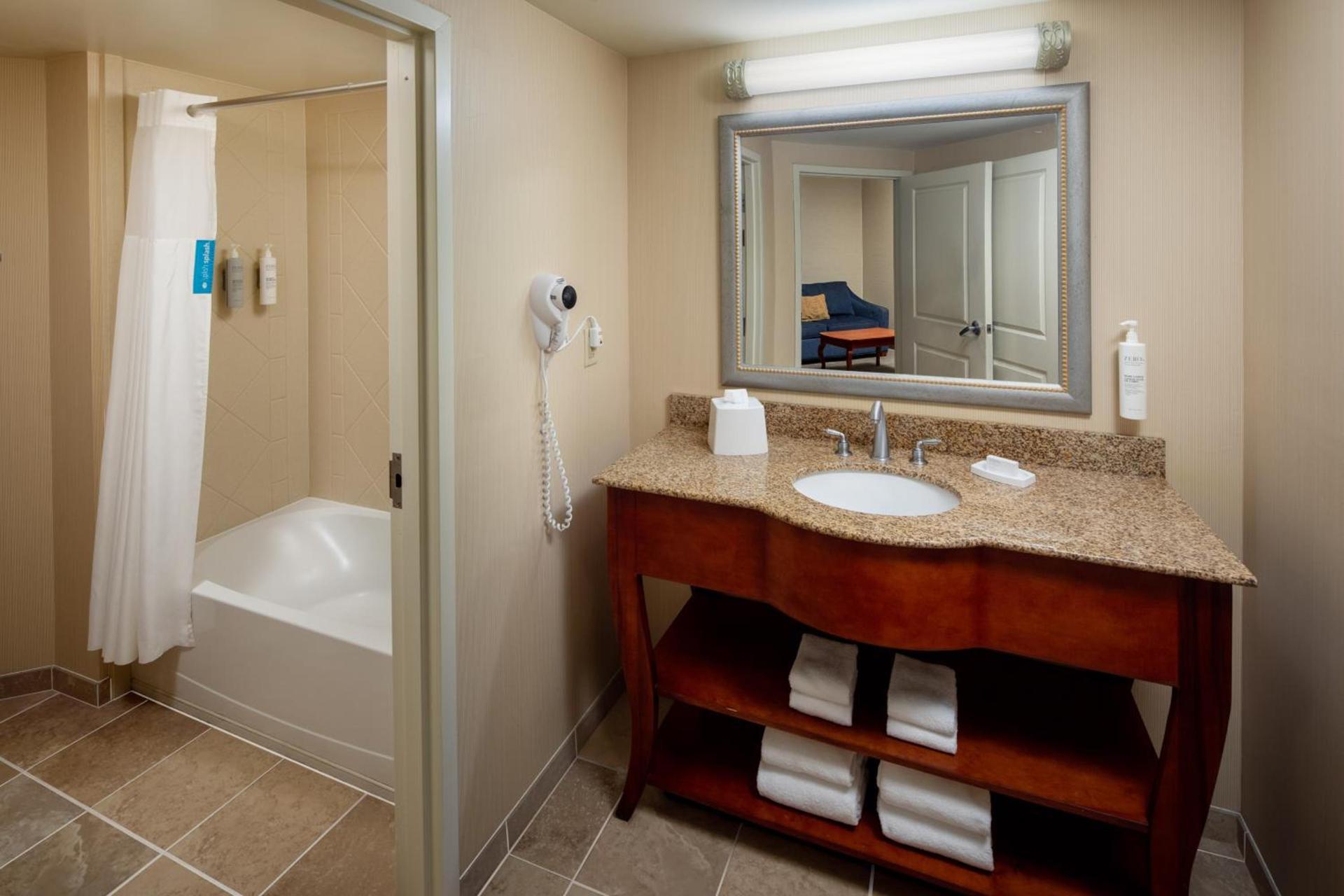 Hampton Inn & Suites Mystic photo 29