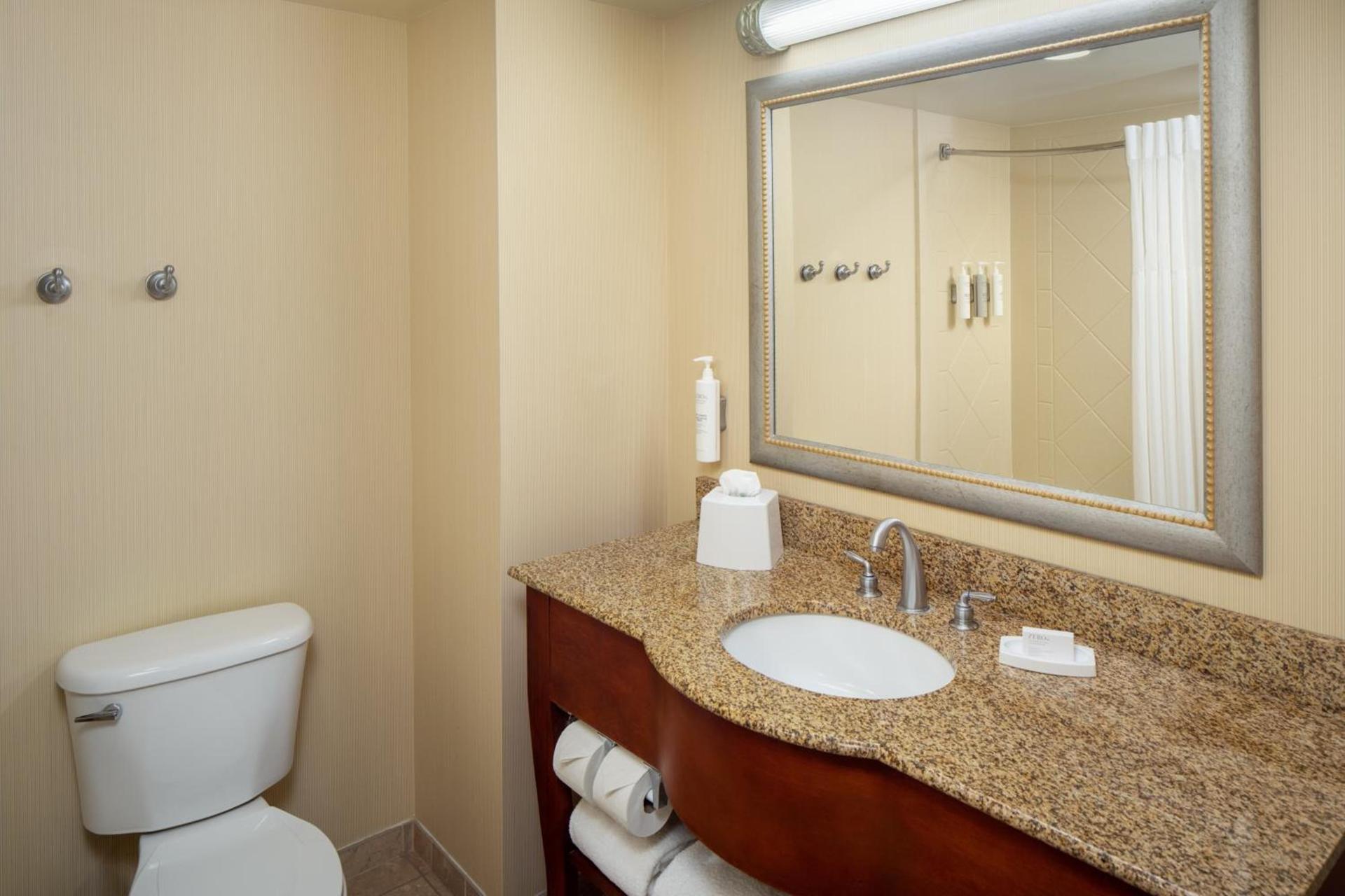 Hampton Inn & Suites Mystic photo 28