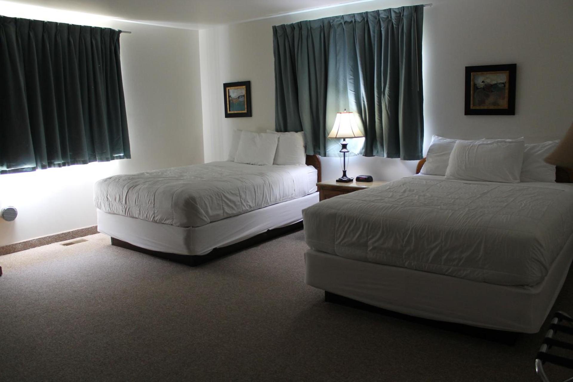 American Host Inn photo 15