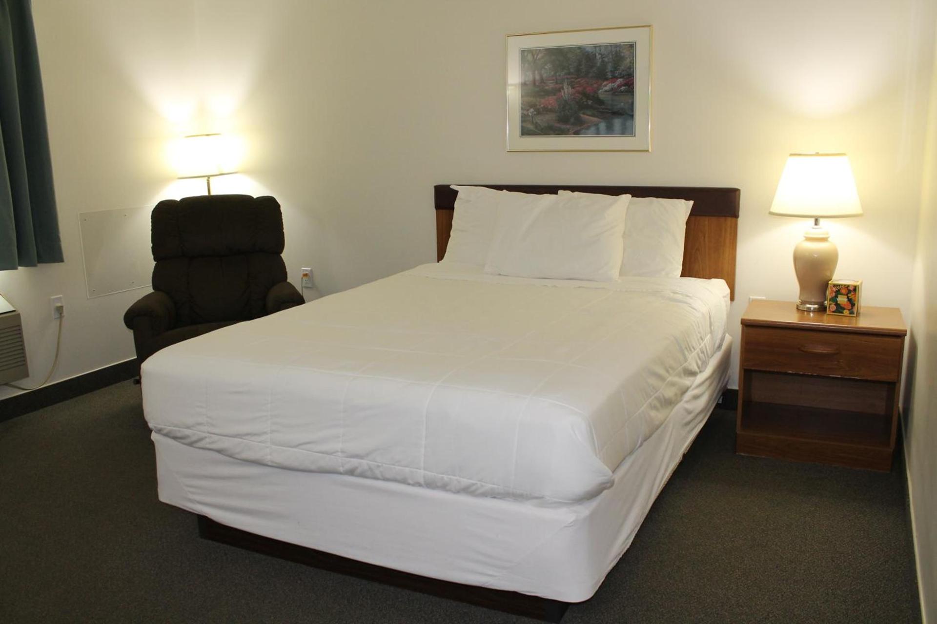 American Host Inn photo 29