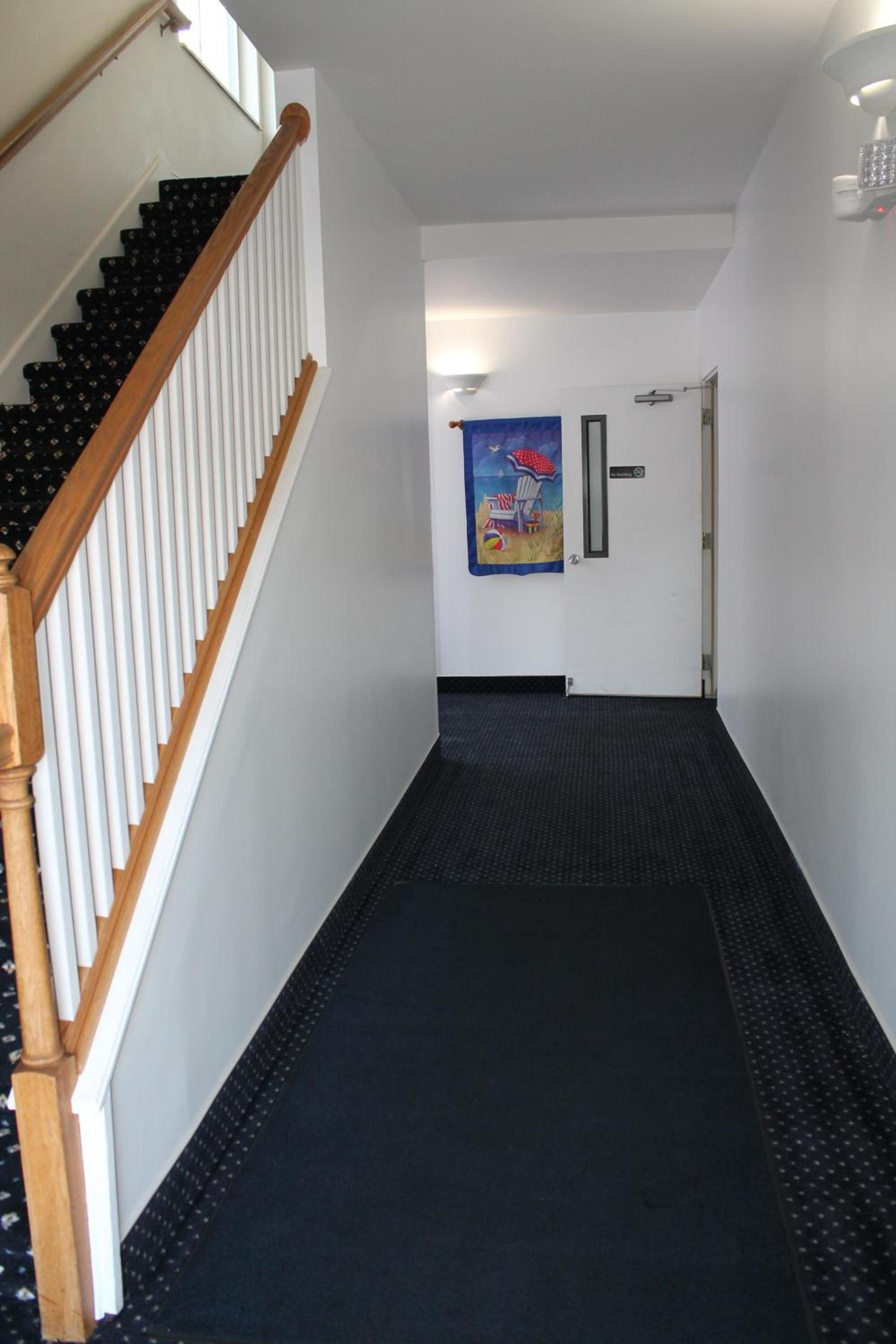 American Host Inn photo 35