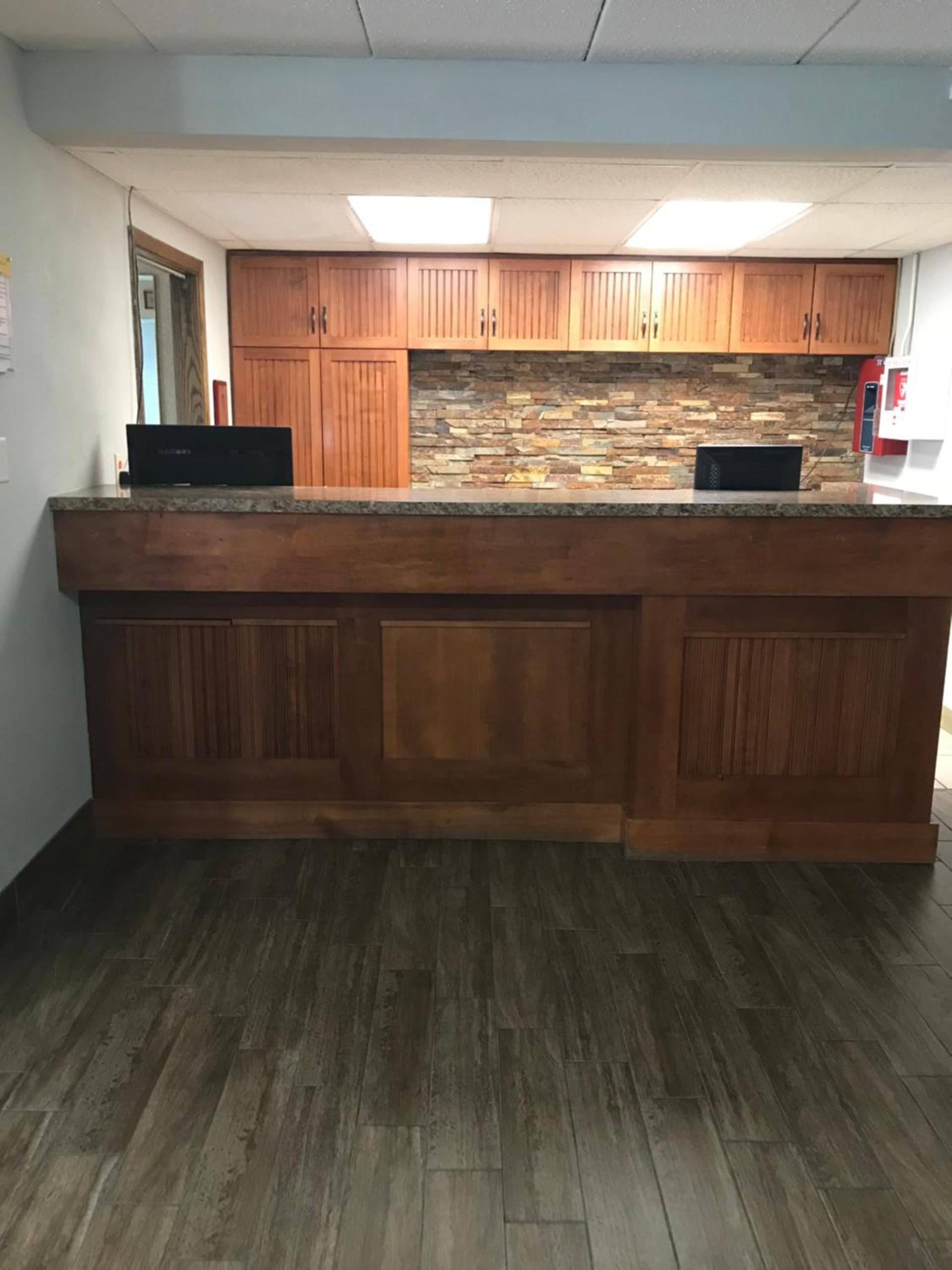 Days Inn by Wyndham International Falls photo 11
