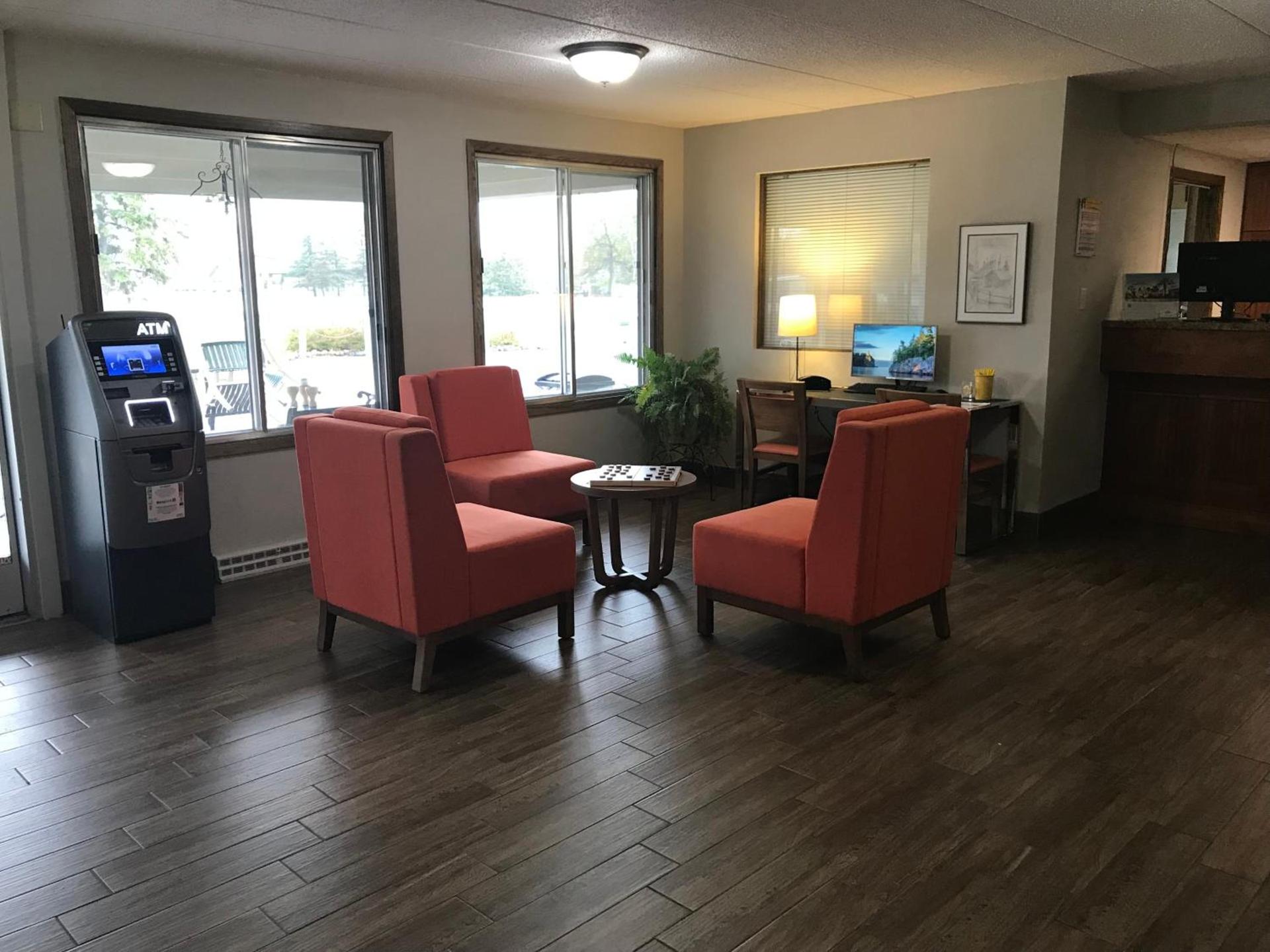 Days Inn by Wyndham International Falls photo 19