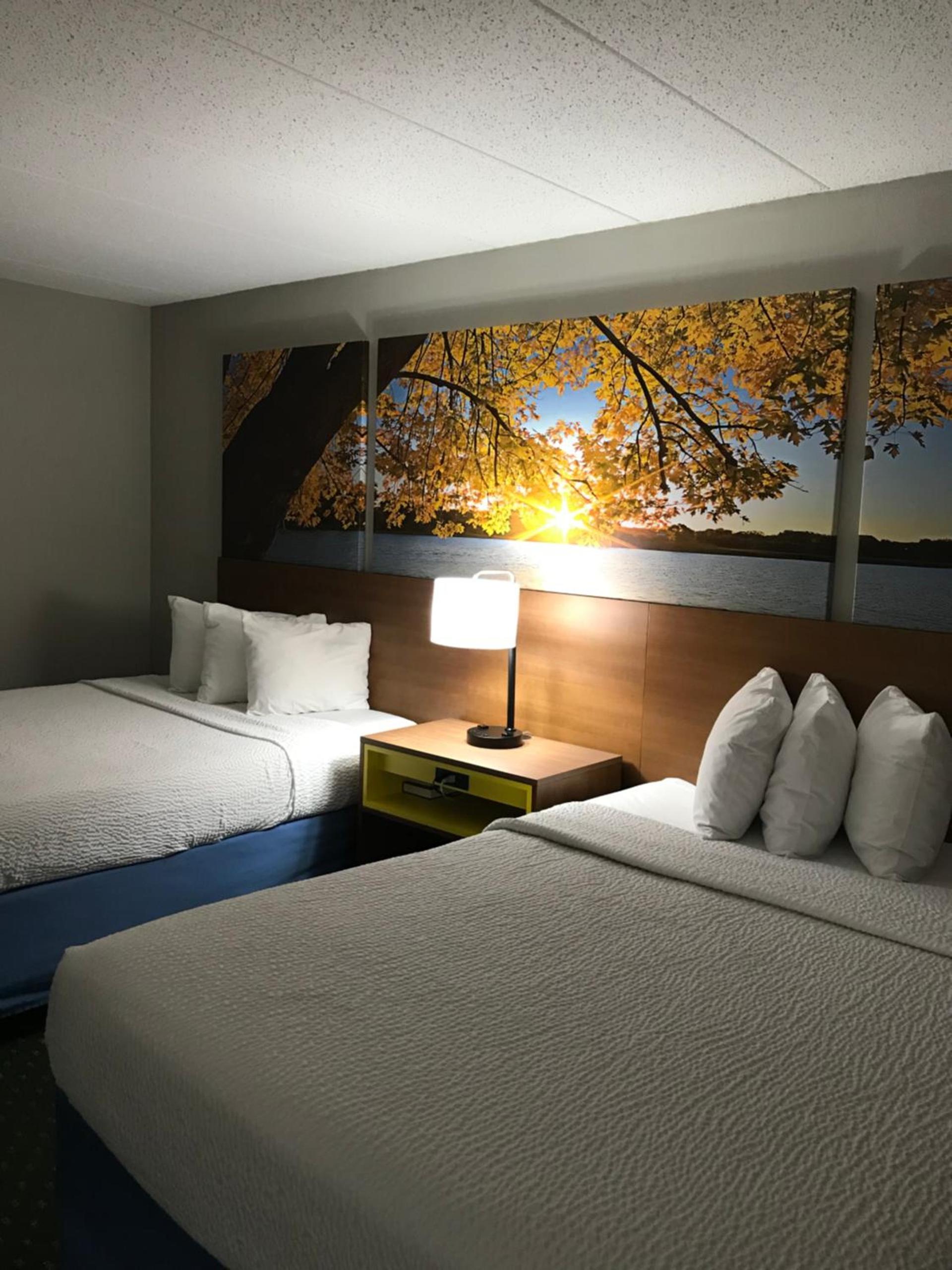 Days Inn by Wyndham International Falls photo 14
