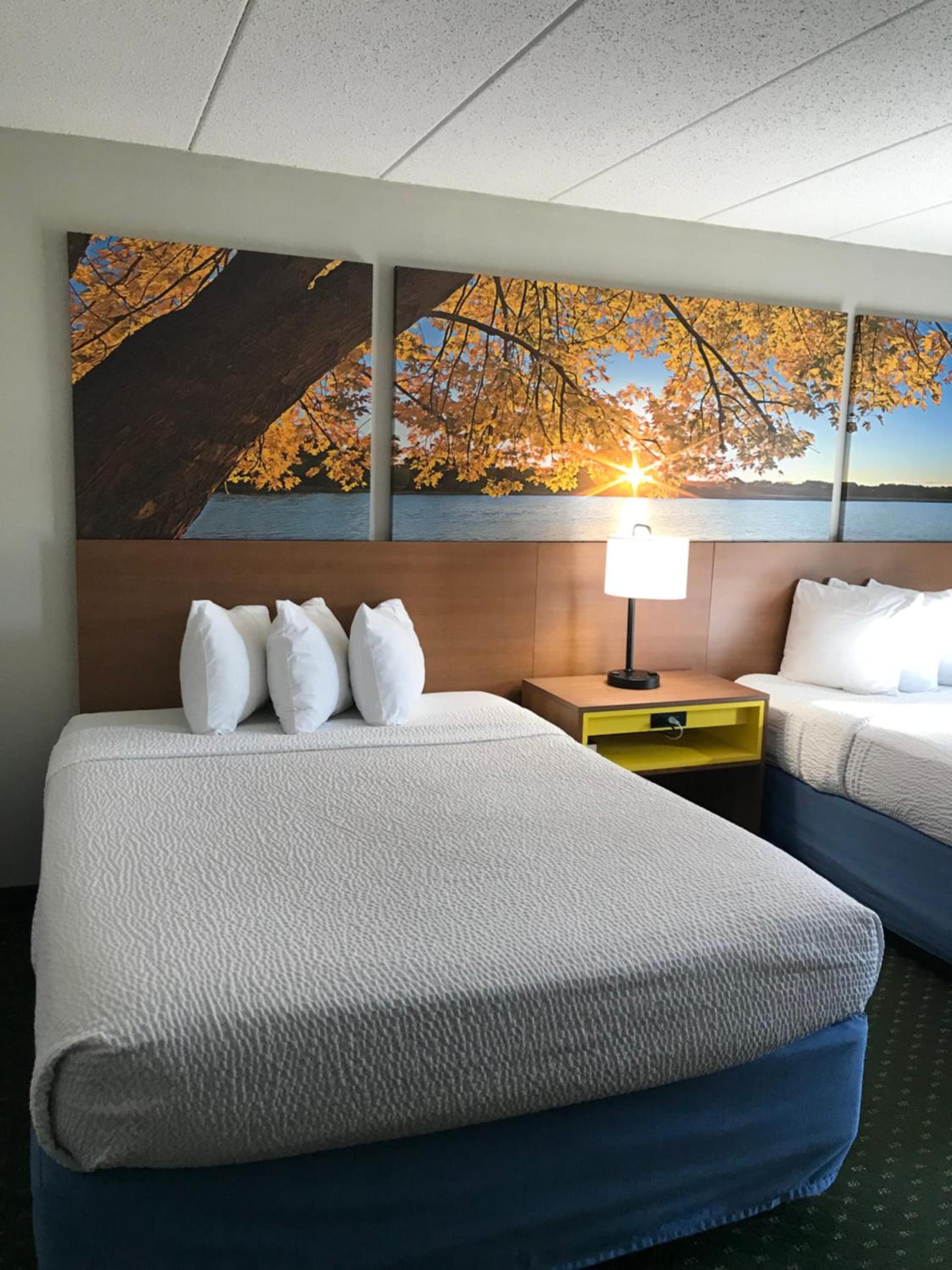 Days Inn by Wyndham International Falls photo 15