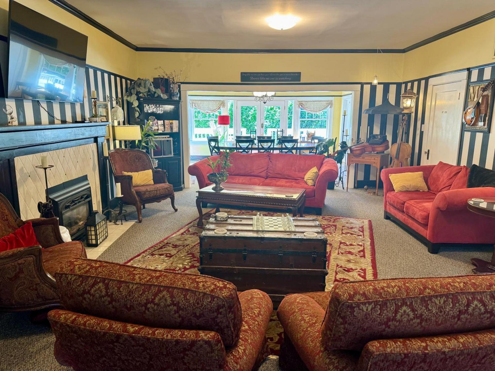 Bayberry Inn B&B and Oregon Wellness Retreat photo 3