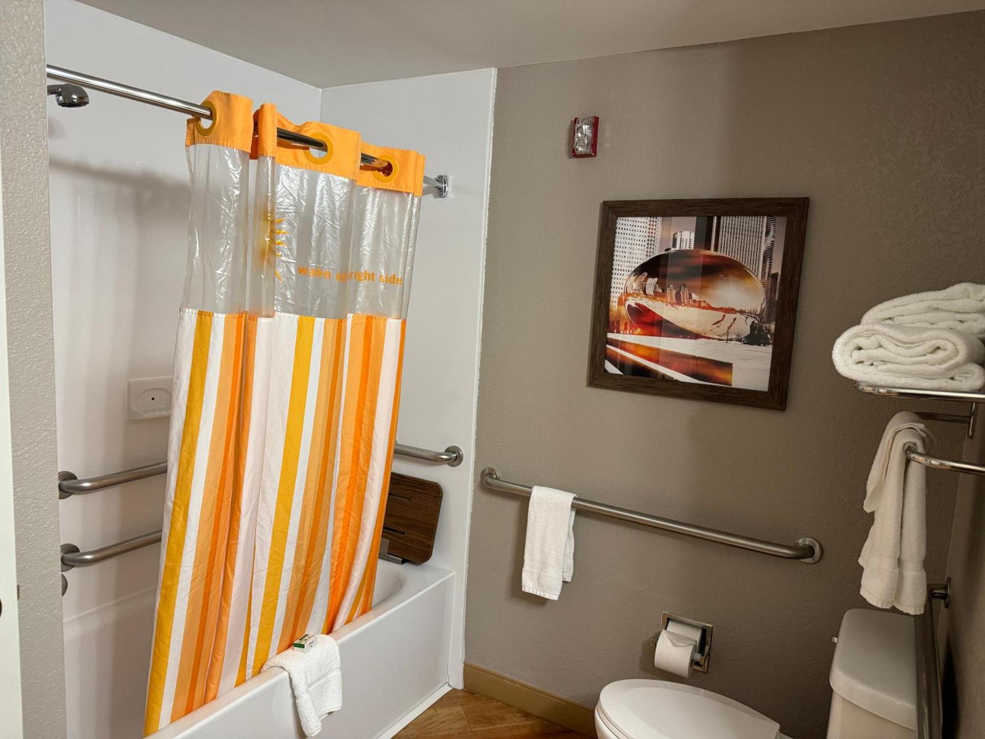 La Quinta by Wyndham Bannockburn-Deerfield photo 51
