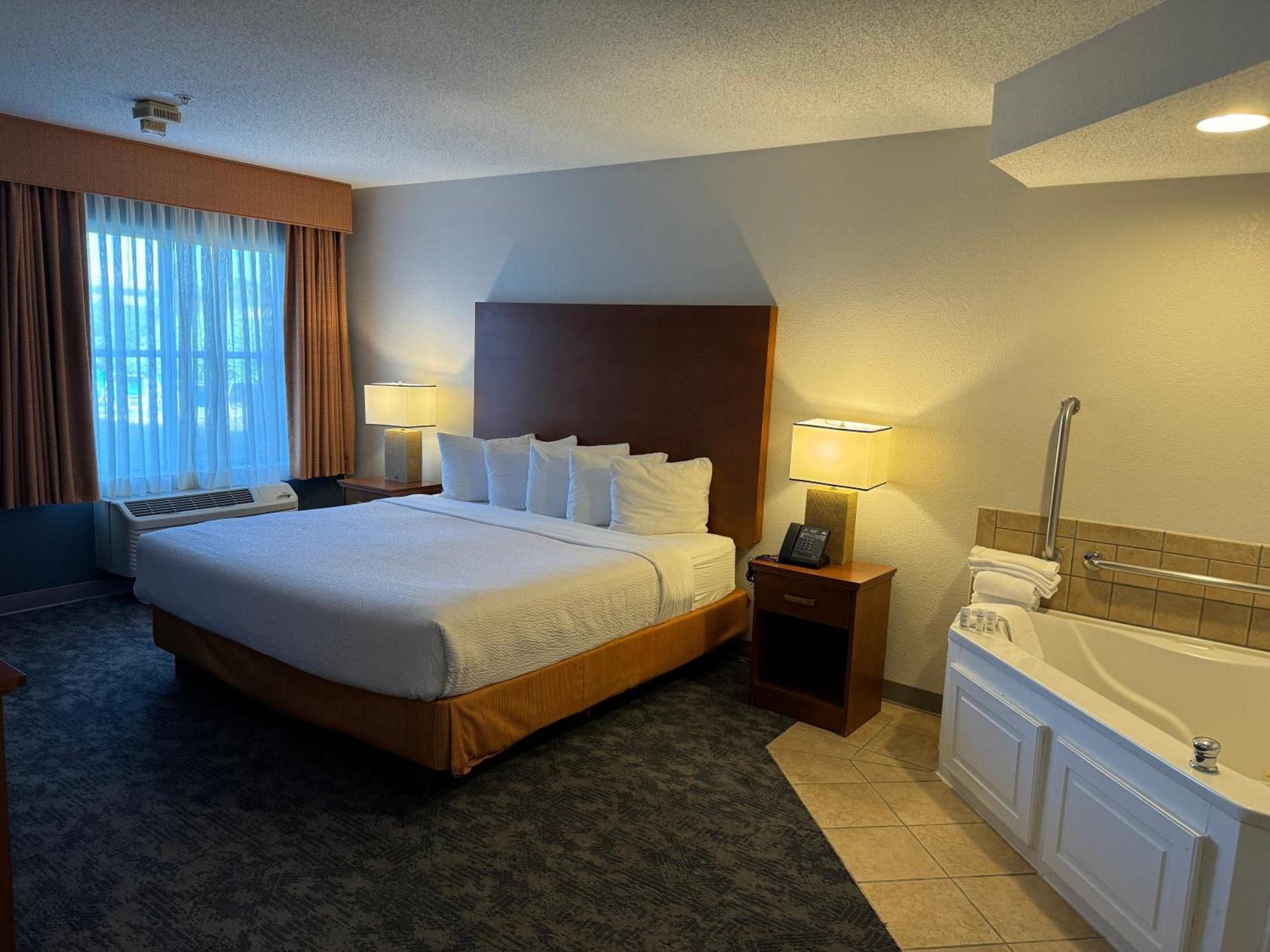 La Quinta by Wyndham Bannockburn-Deerfield photo 47