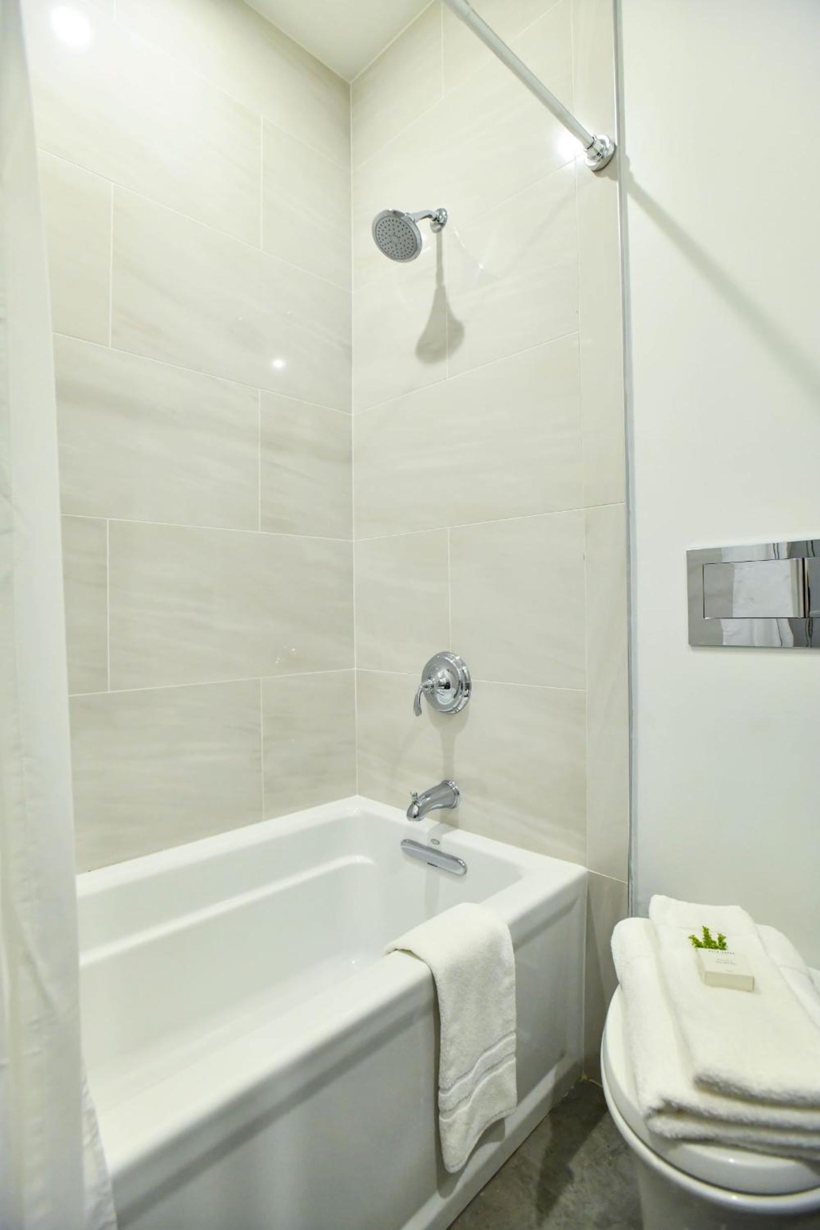 Harcol House photo 95