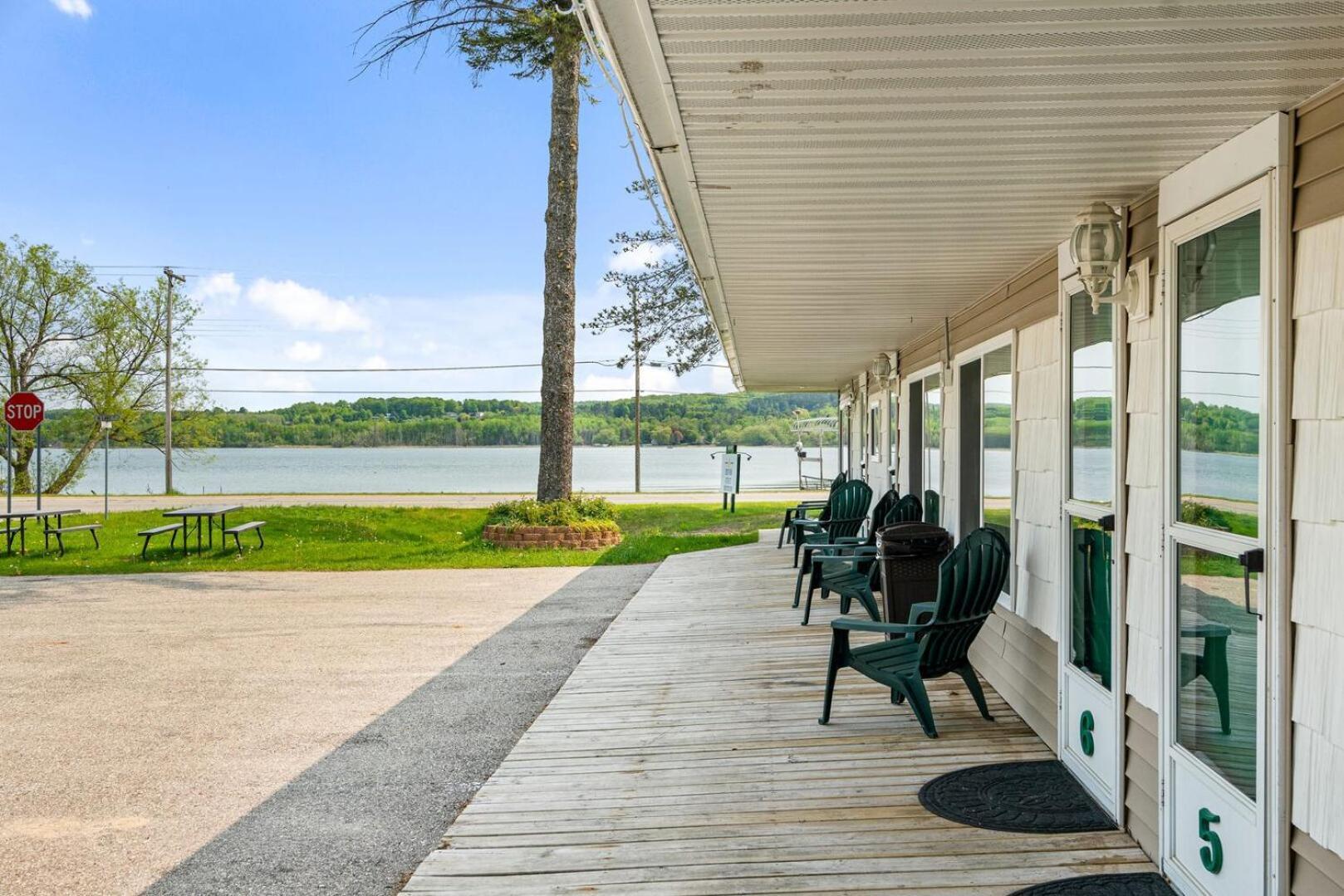 South Arm Retreats Motel photo 54