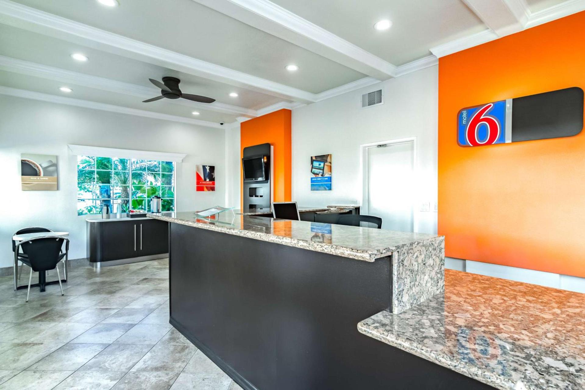 Motel 6-Anaheim, CA photo 2