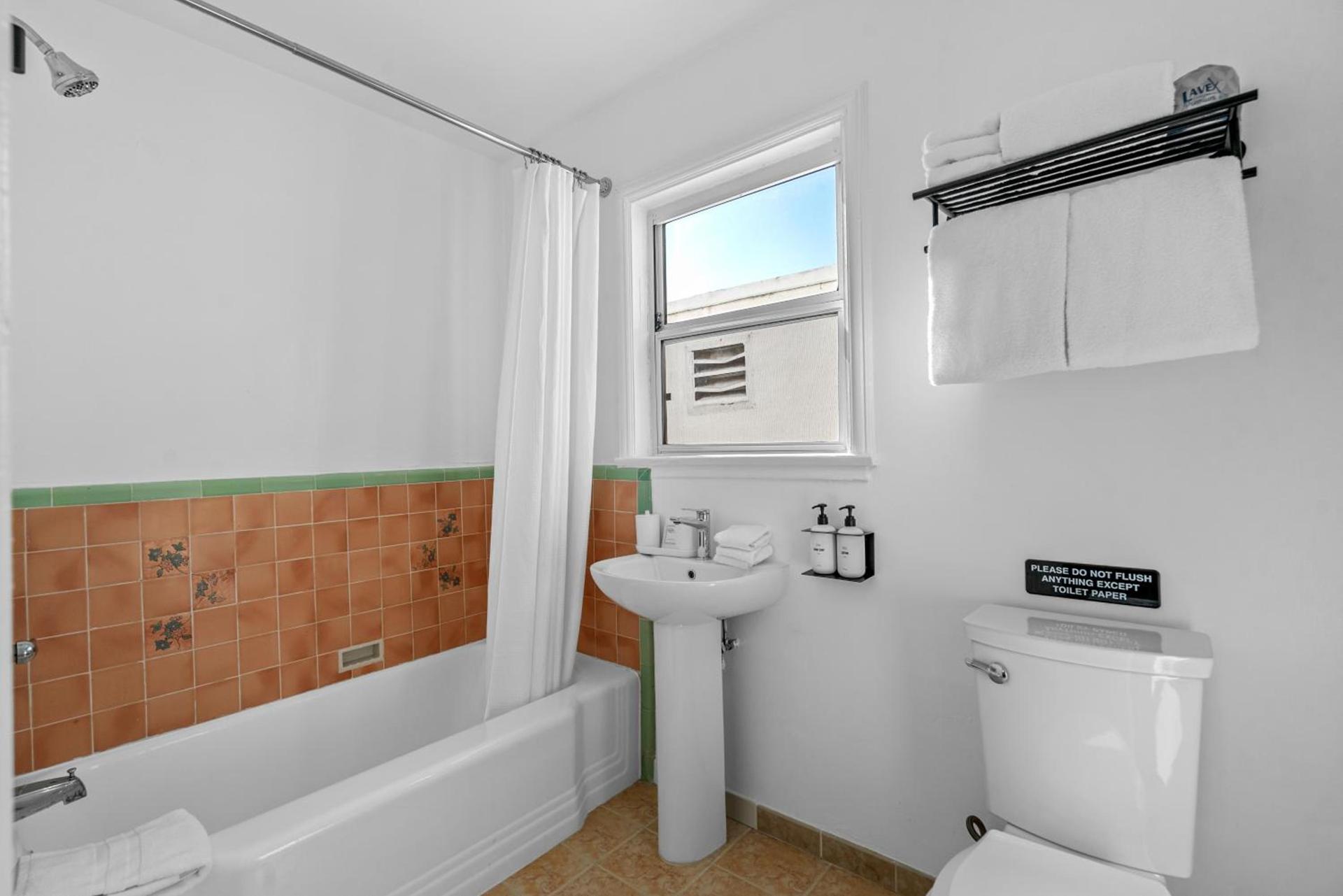 Aliza Hotel photo 22
