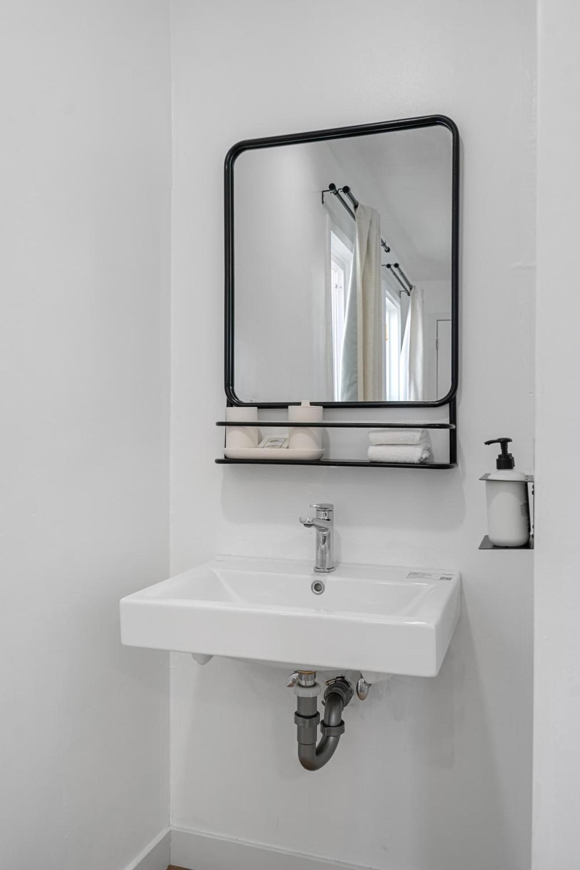 Aliza Hotel photo 27