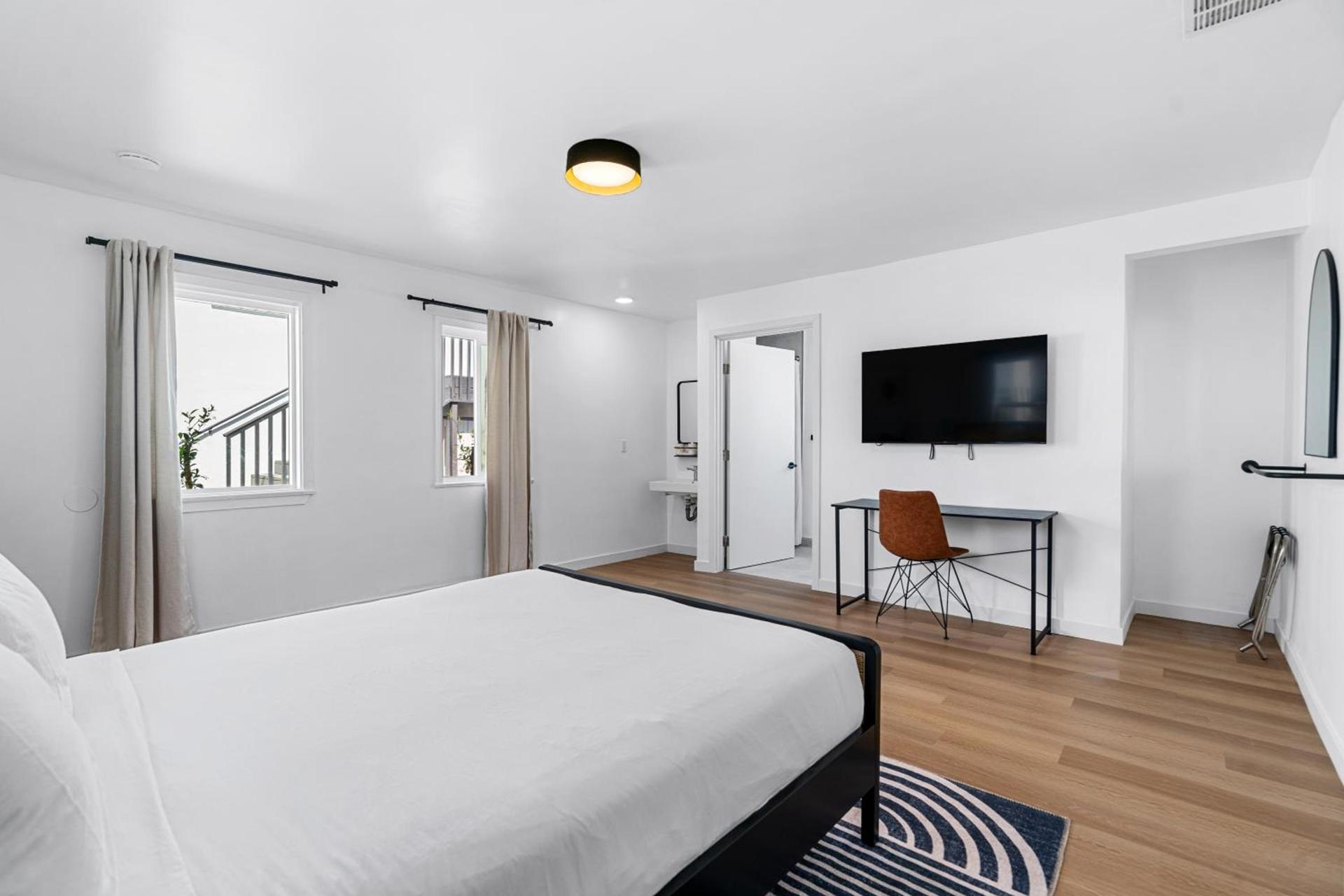 Aliza Hotel photo 26