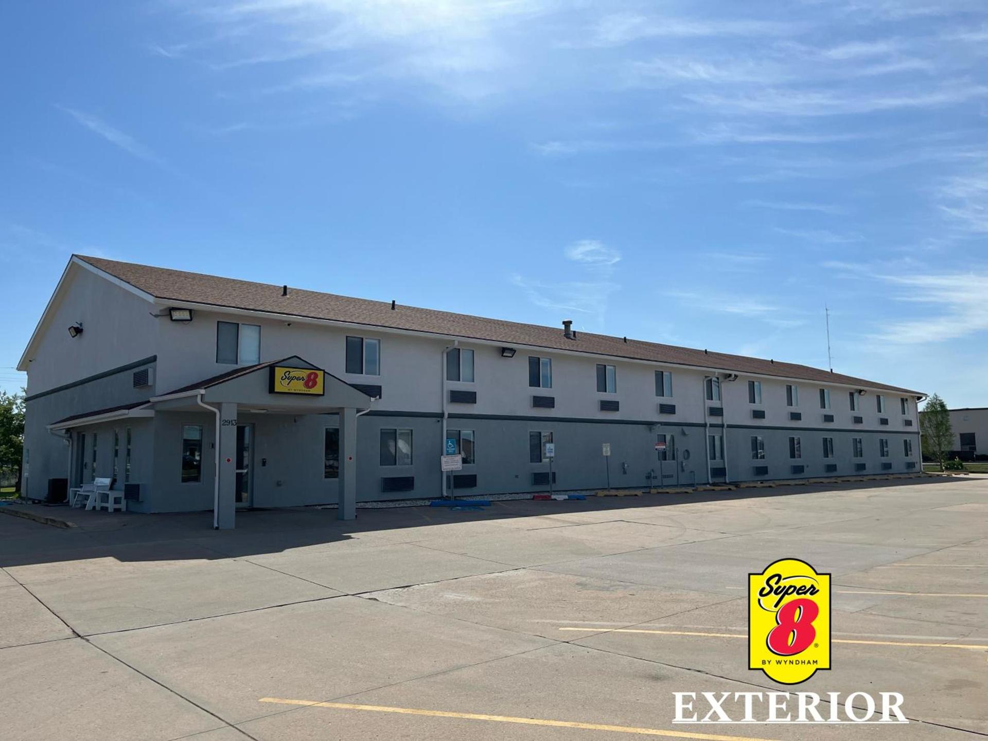 Super 8 by Wyndham Emporia — hotel in Emporia