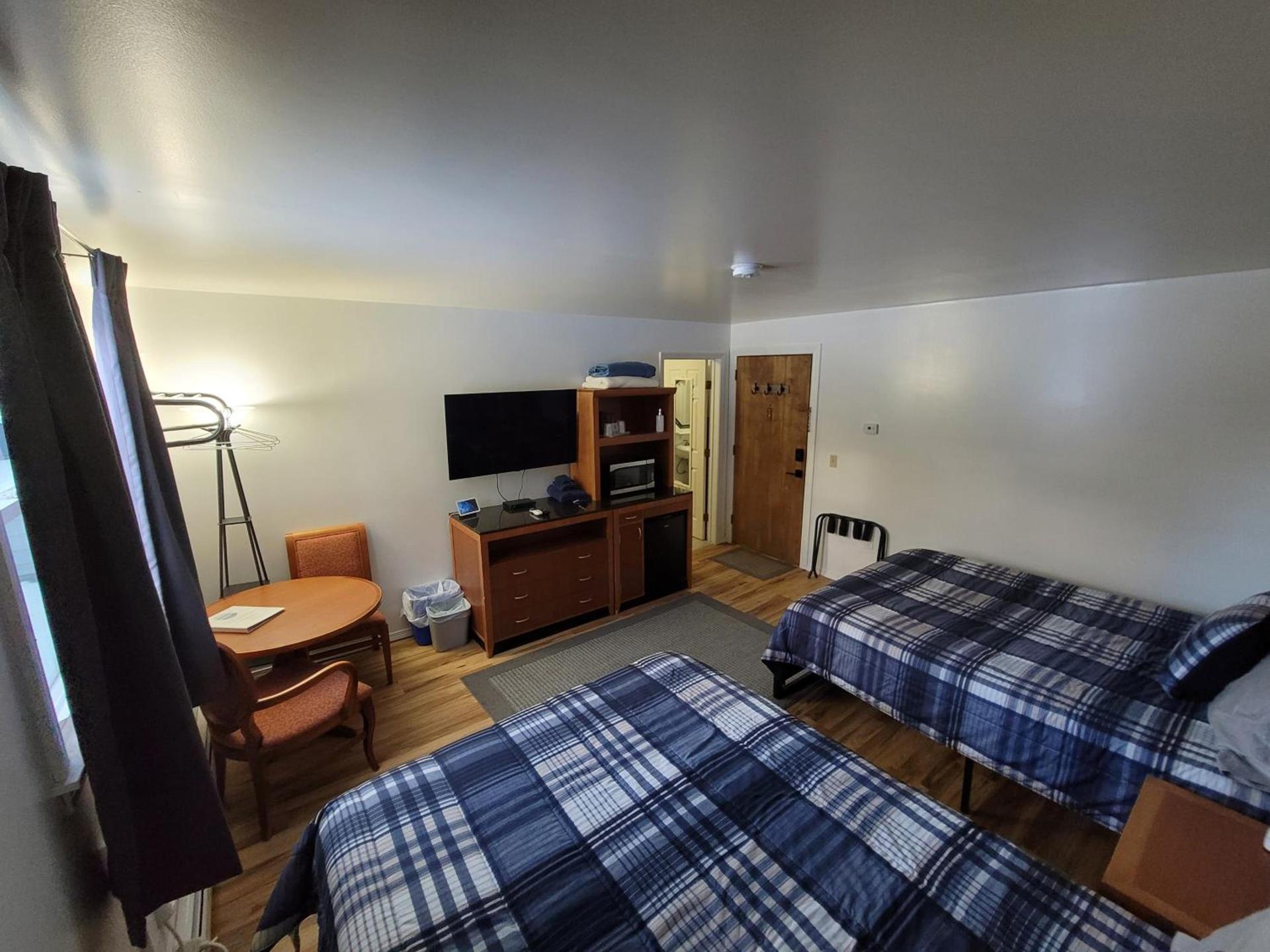 West Bethel Motel photo 25
