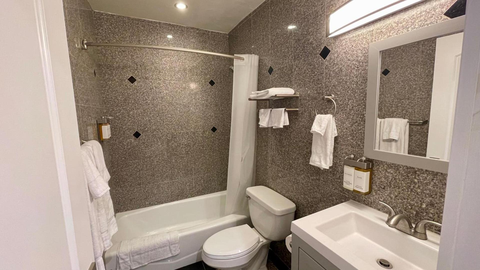 Quintessence ApartHotel photo 78
