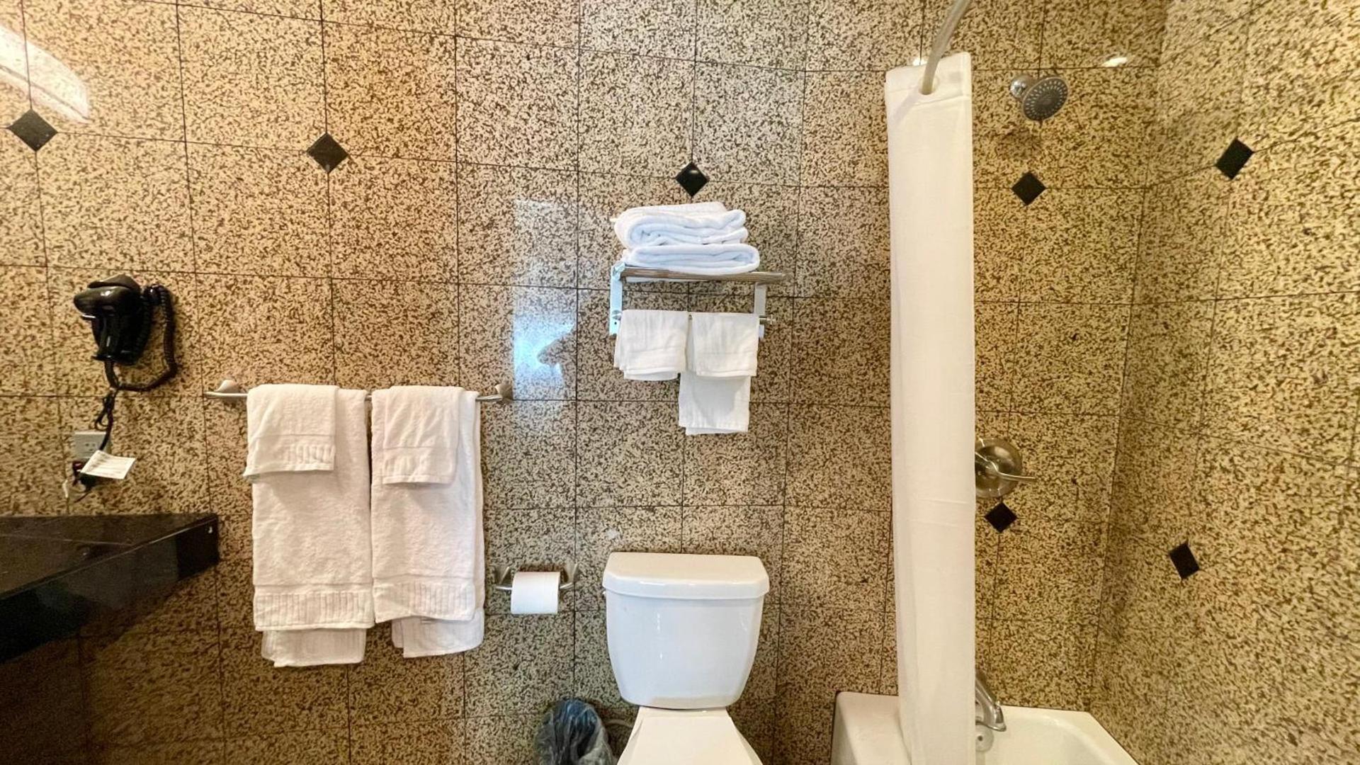 Quintessence ApartHotel photo 61