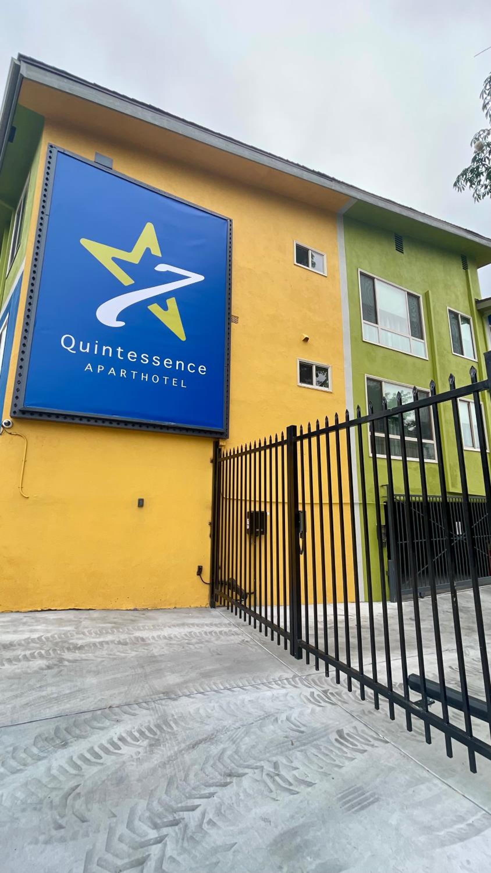 Quintessence ApartHotel photo 19