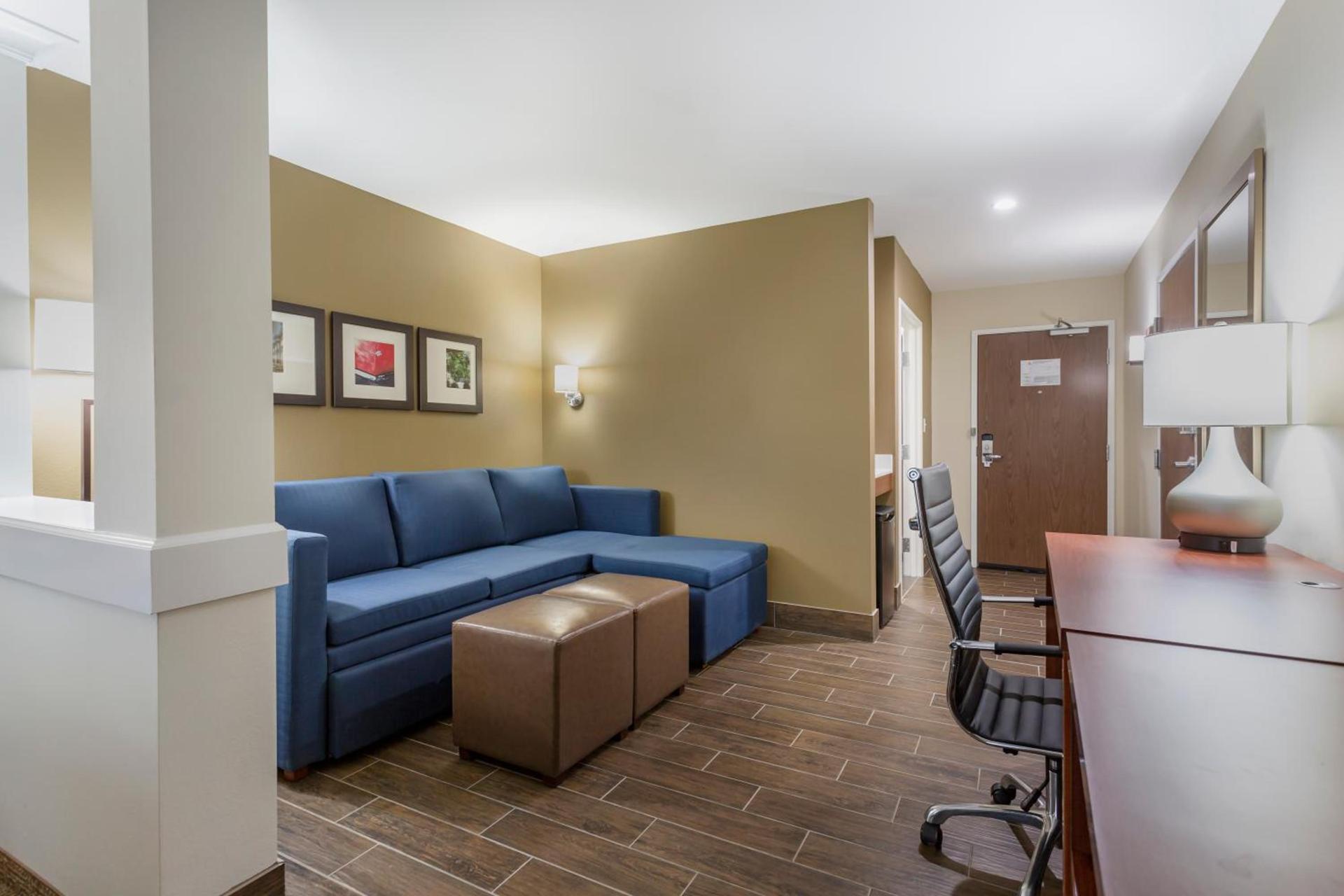 Comfort Suites Bowling Green Southeast photo 17