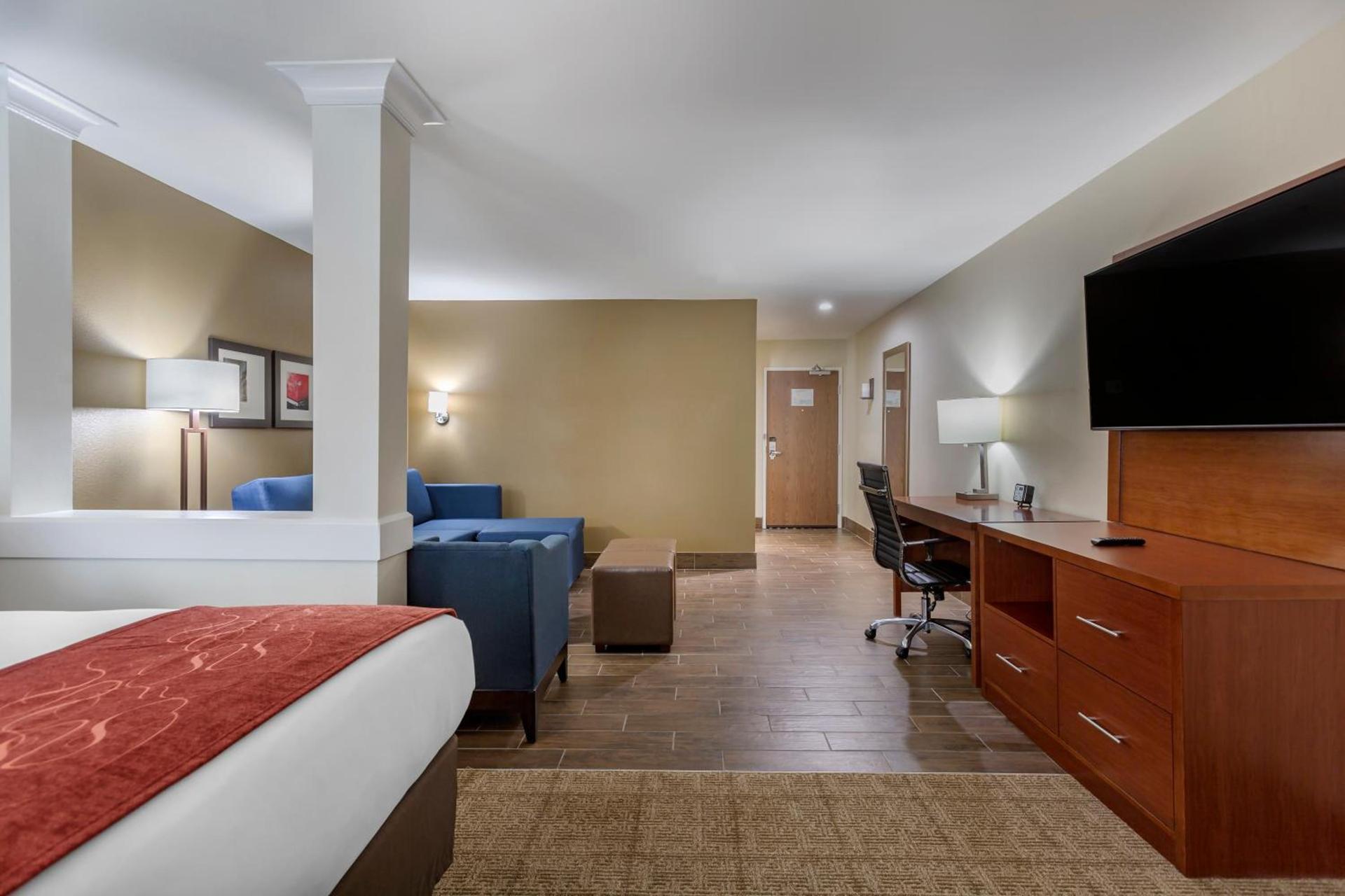 Comfort Suites Bowling Green Southeast photo 3