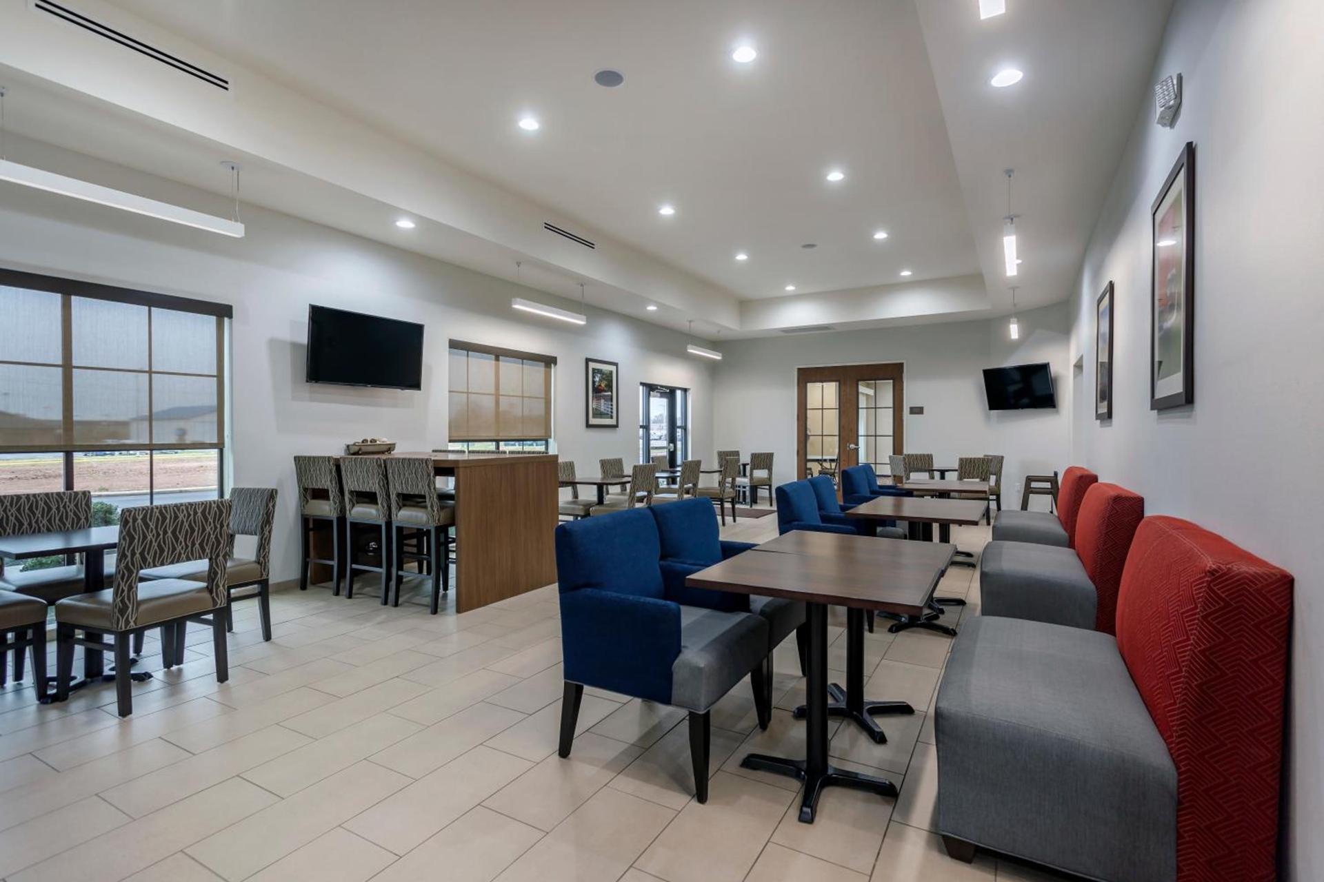 Comfort Suites Bowling Green Southeast photo 5